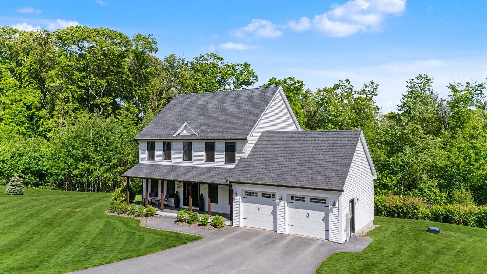 7 Valerie Ln, Derry, NH 03038