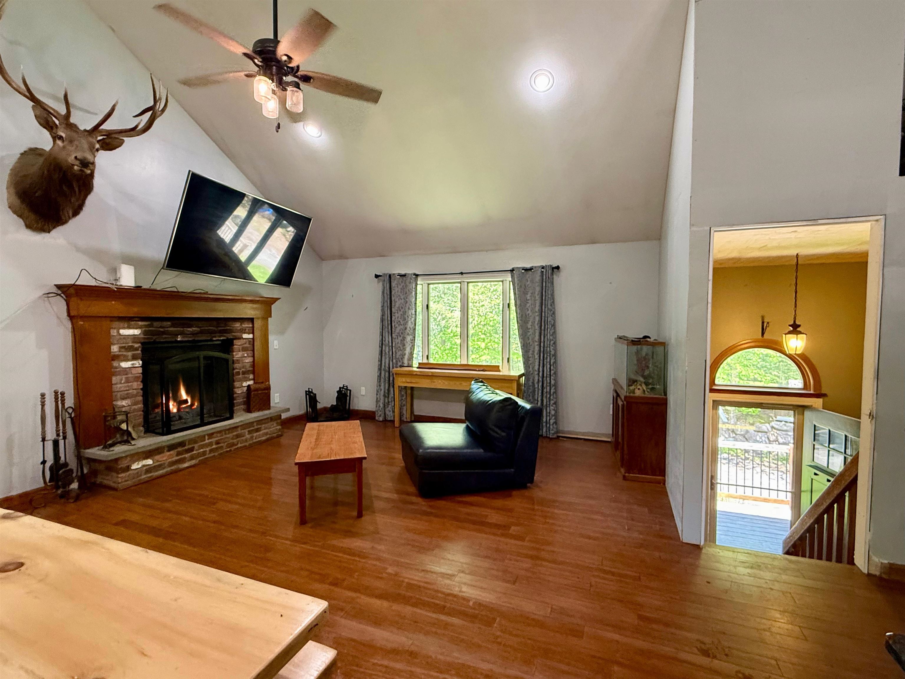 2nd level living space