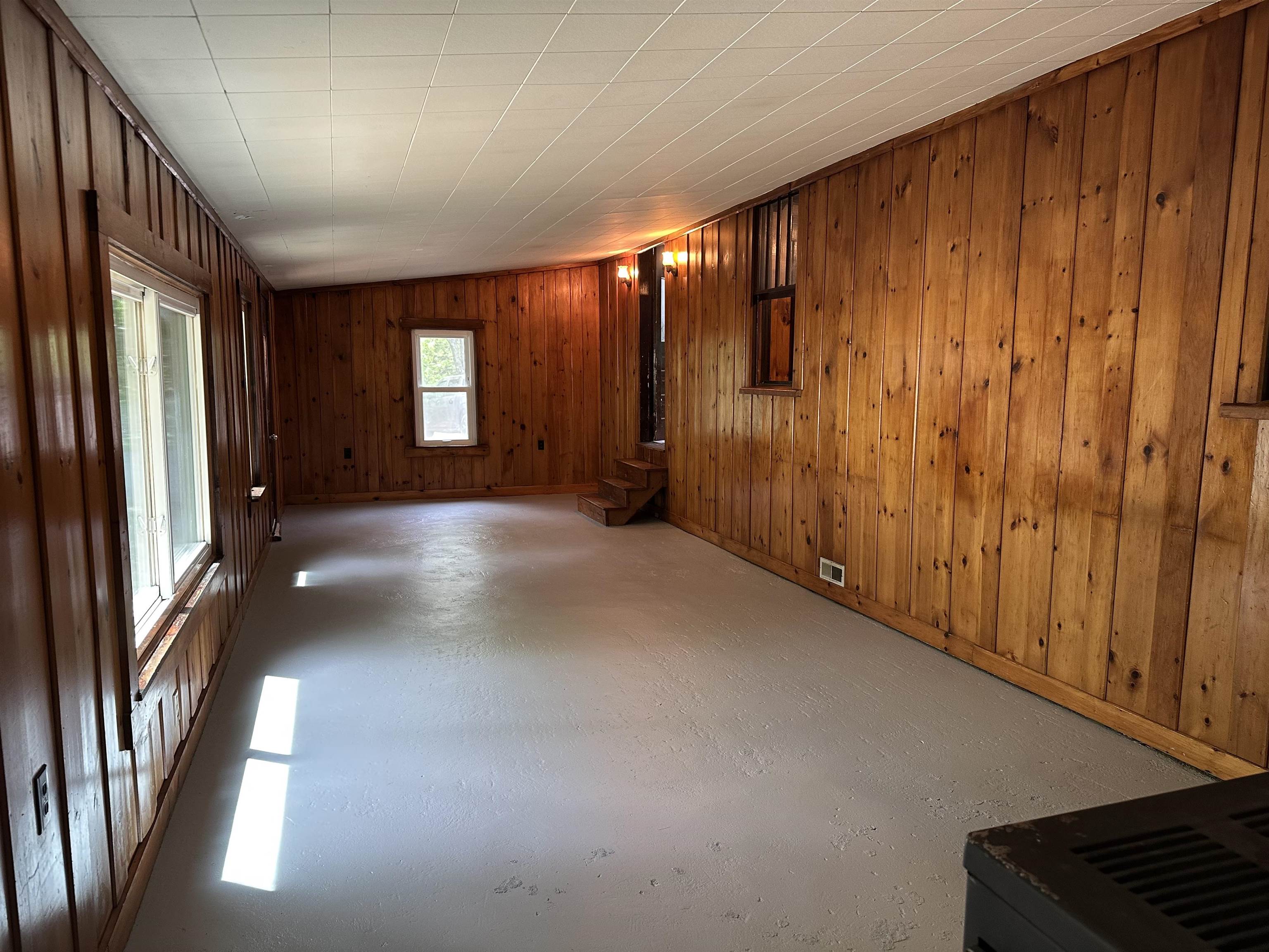 97 North St, Rindge, NH 03461