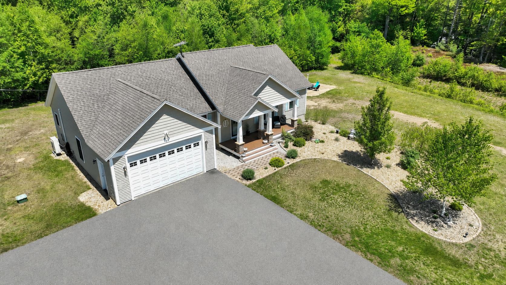 9 Old Beaver Rd, New Ipswich, NH 03071