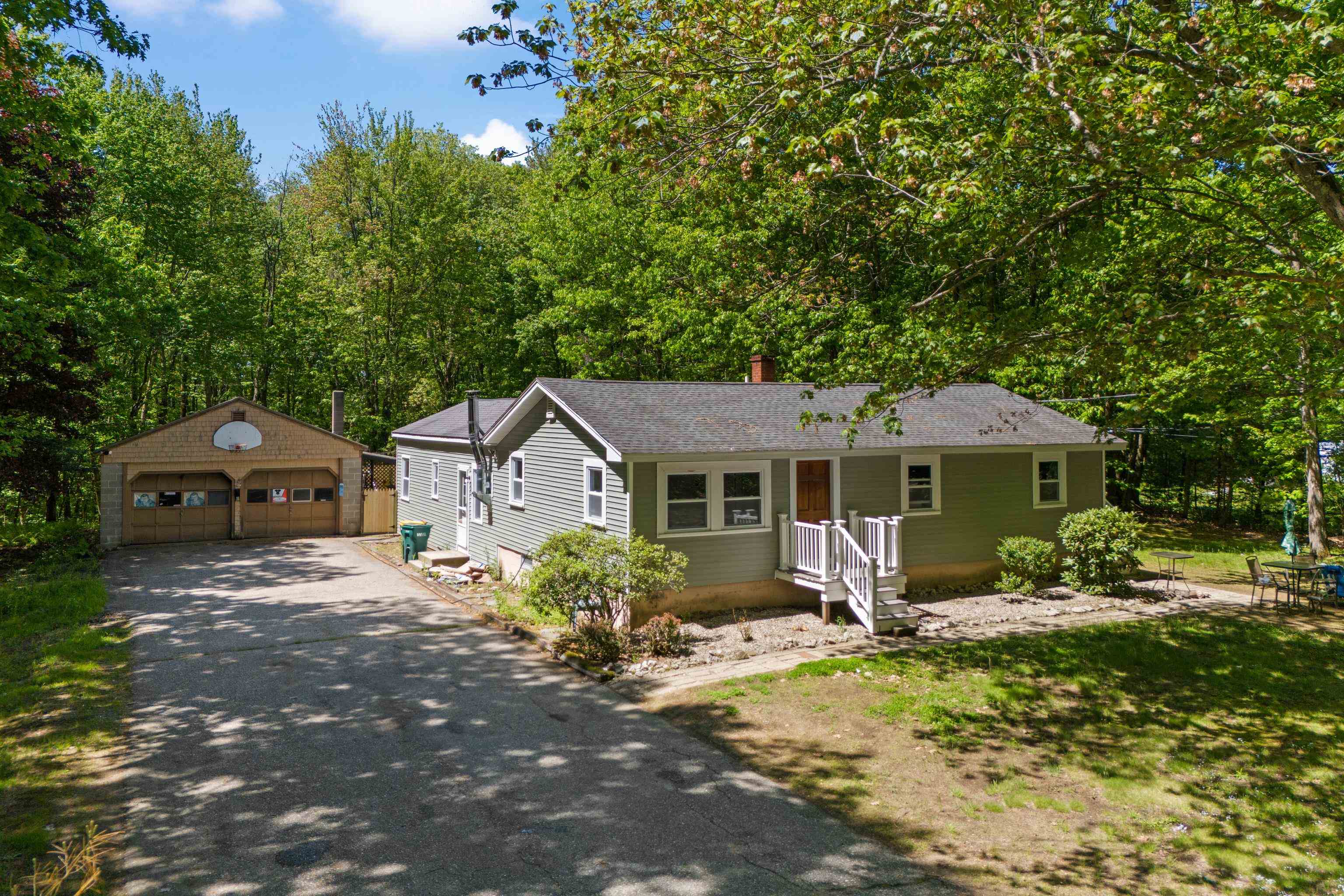 125 Blackwater Rd, Rochester, NH 03867