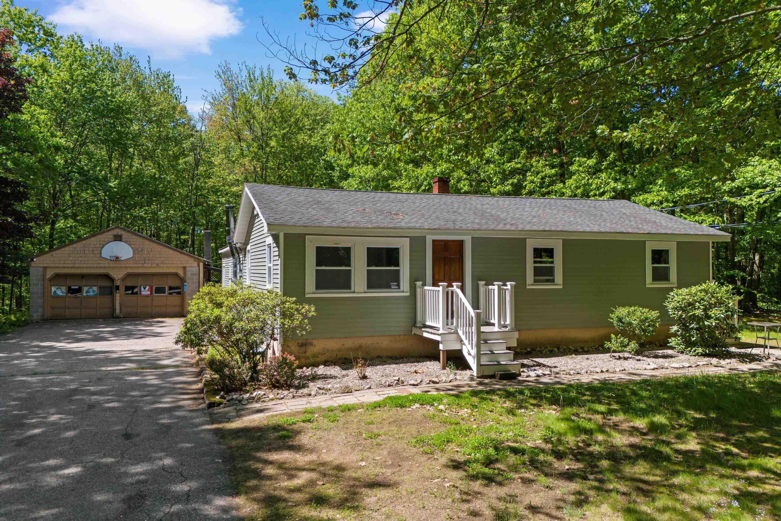 125 Blackwater Rd, Rochester, NH 03867