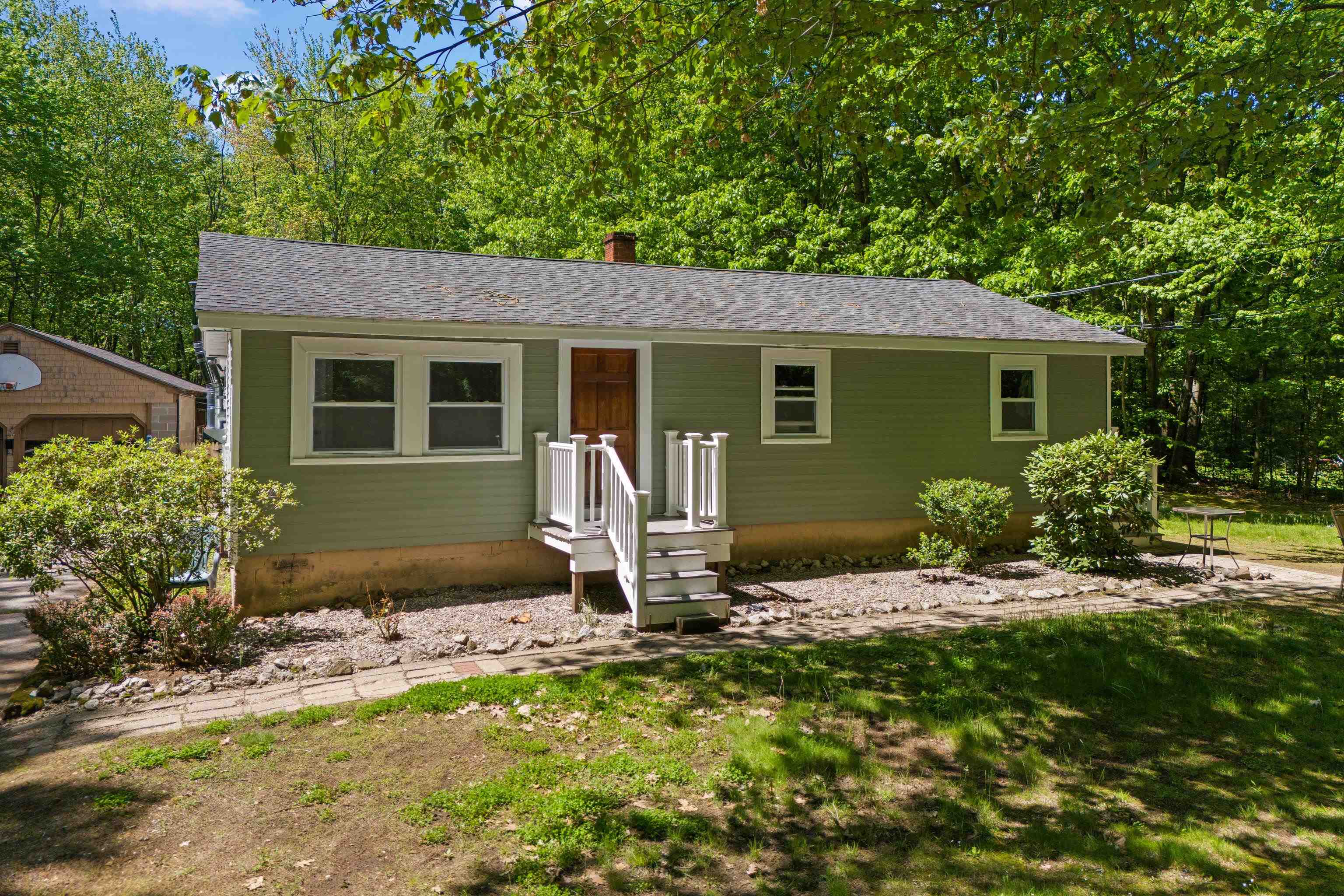 125 Blackwater Rd, Rochester, NH 03867