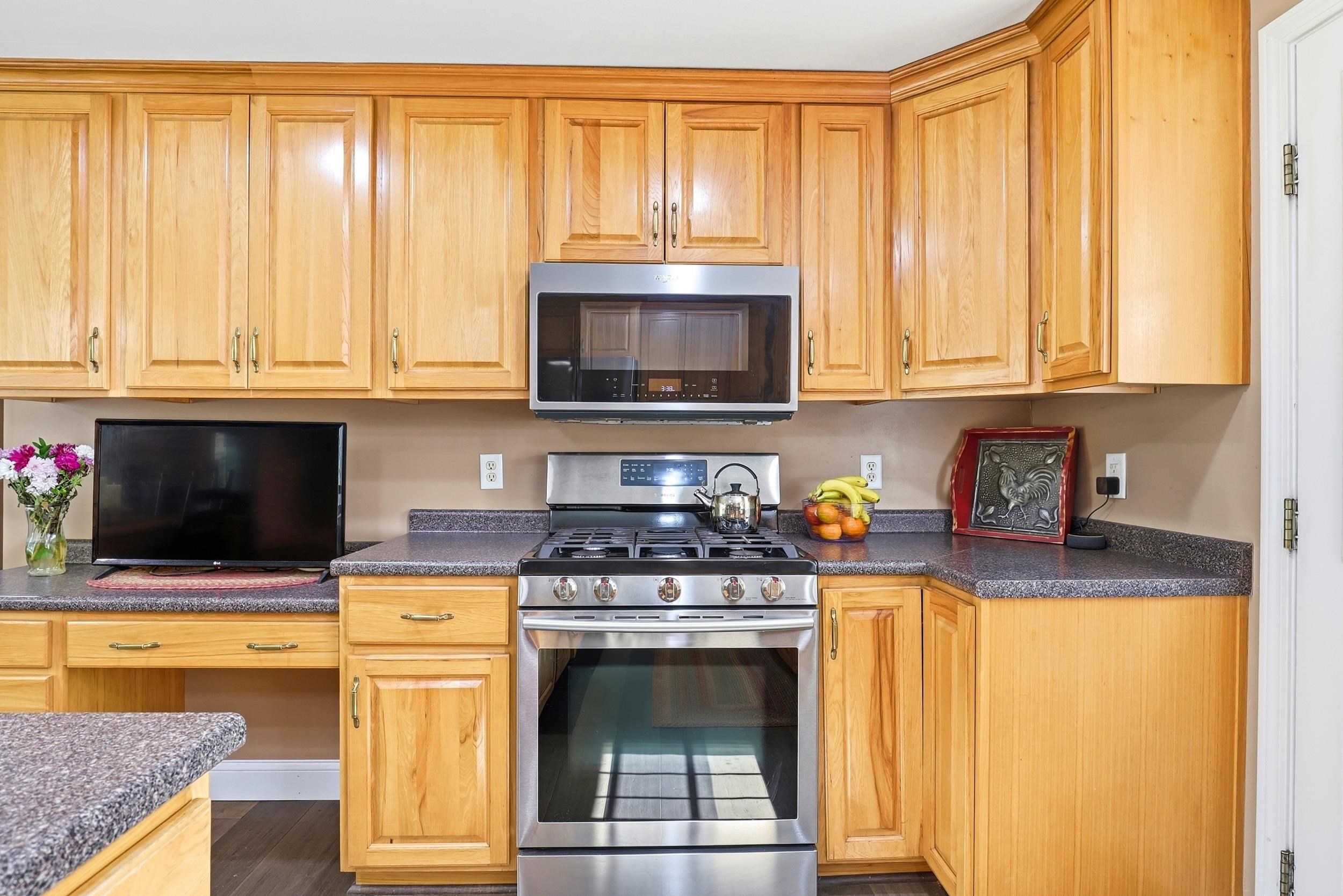 53 Sandown Rd, Fremont, NH 03044