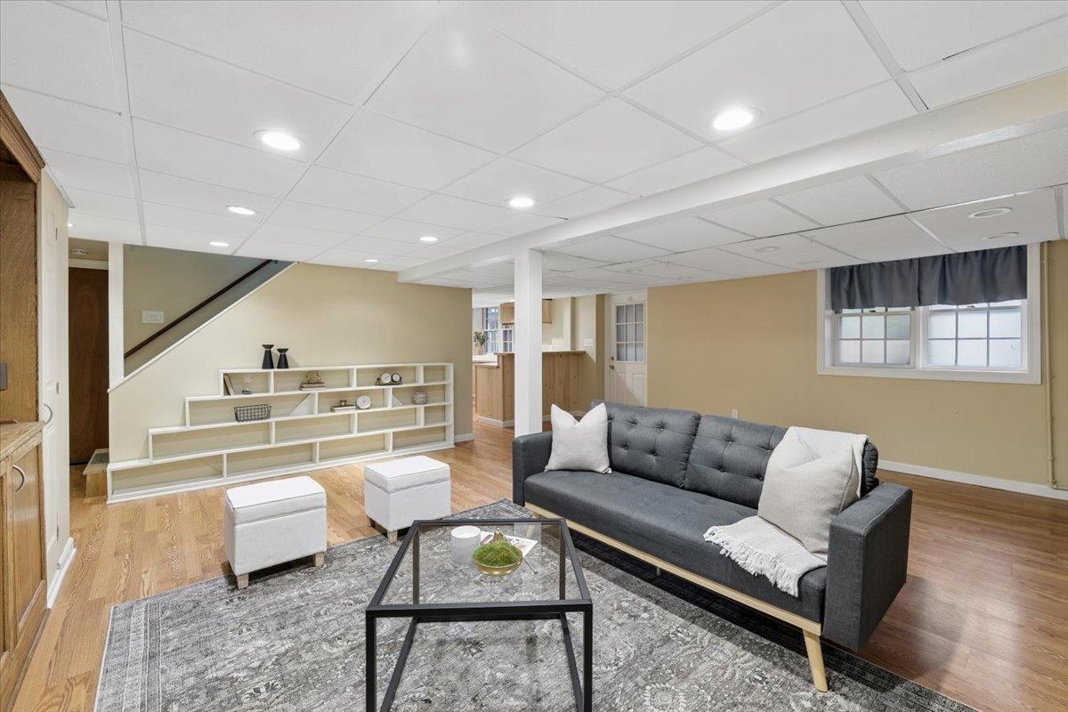 11 Douglas St, Merrimack, NH 03054