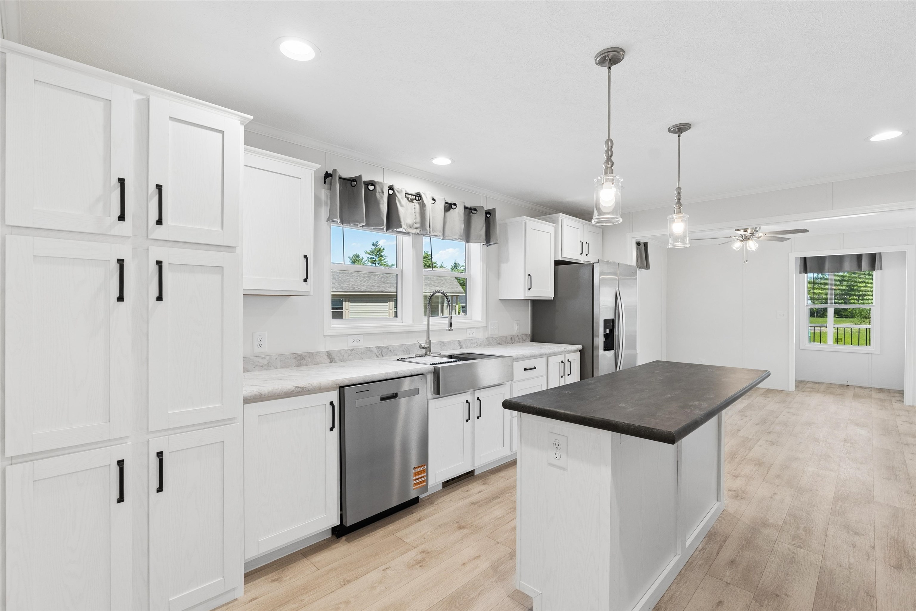 69 Diamondback Dr, Rochester, NH 03868