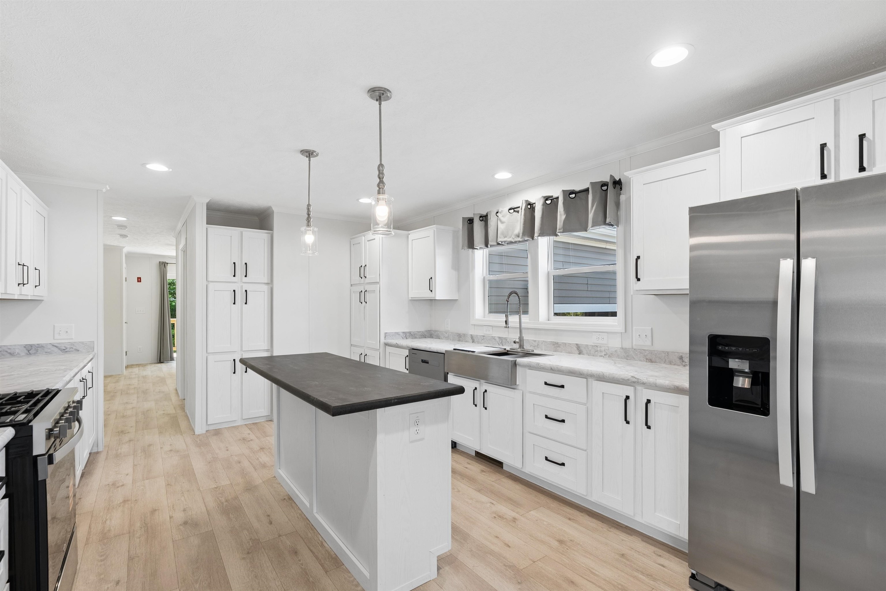69 Diamondback Dr, Rochester, NH 03868