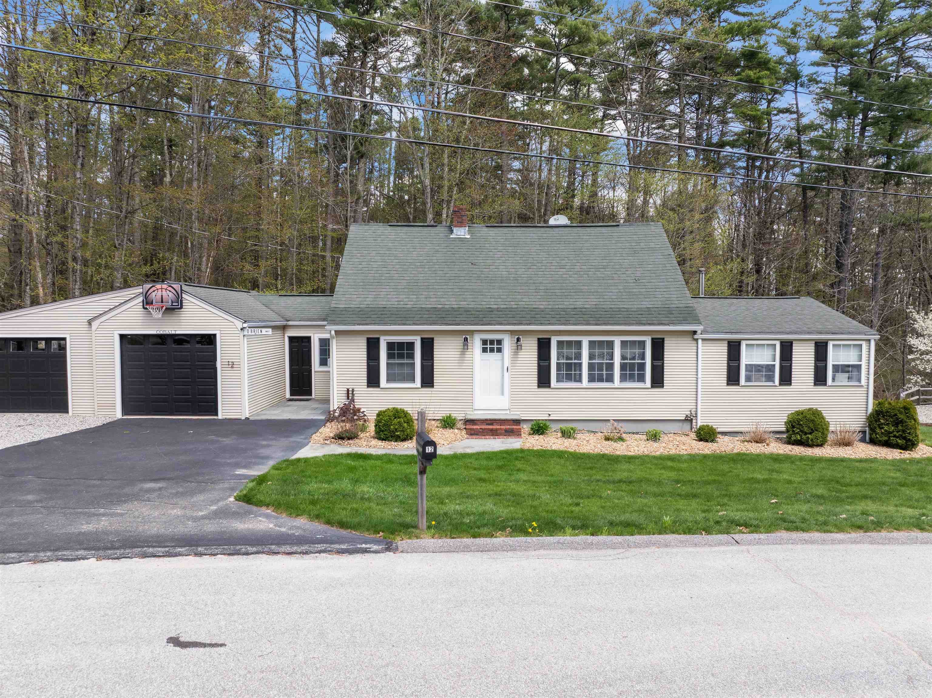 12 Brookhurst Lane East, Meredith, NH 03253