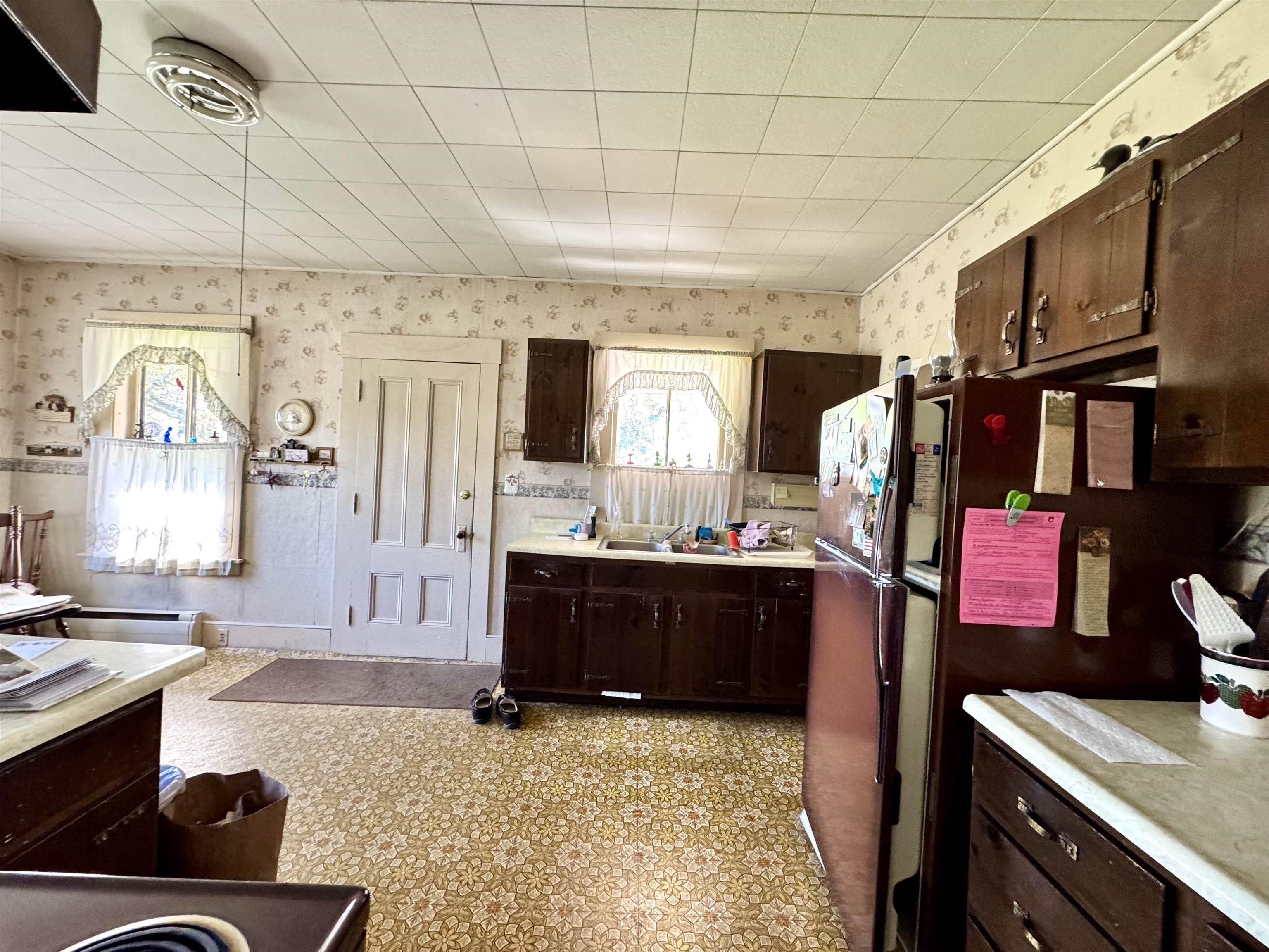 885 Washington St, Stewartstown, NH 03597
