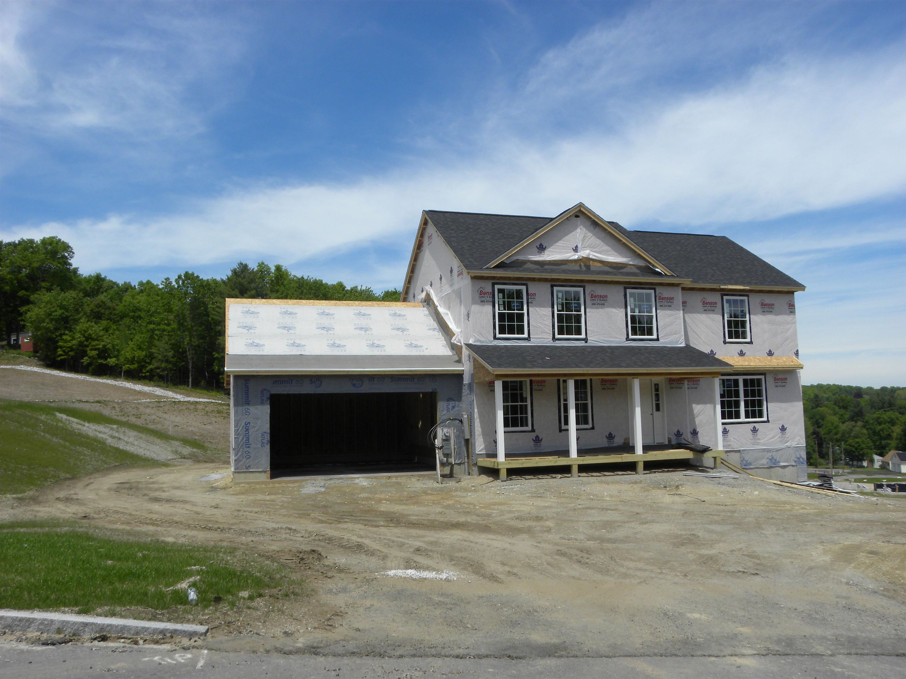 318 Karatzas Ave, Manchester, NH 03104