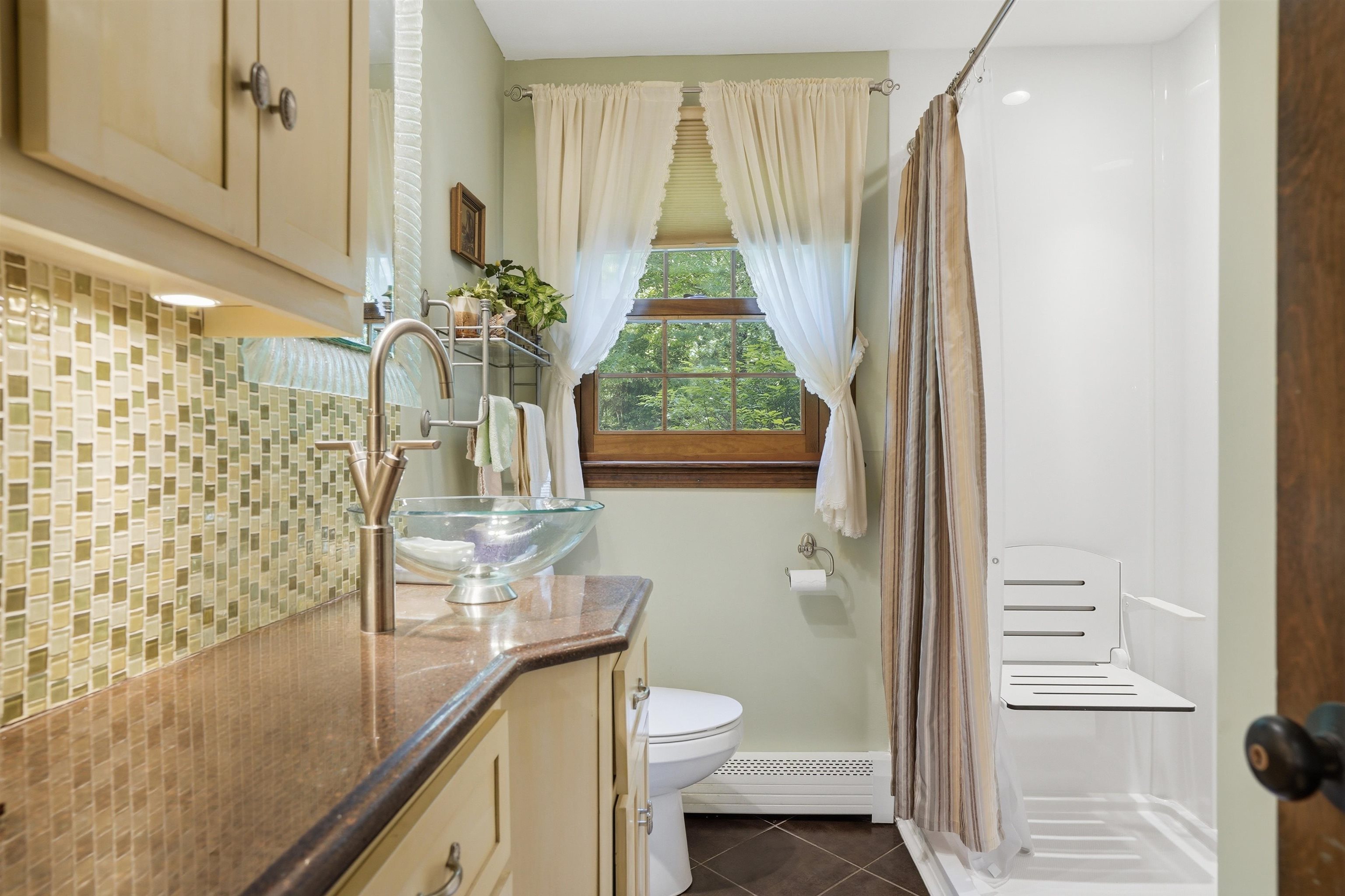15 Woodward Rd, Merrimack, NH 03054