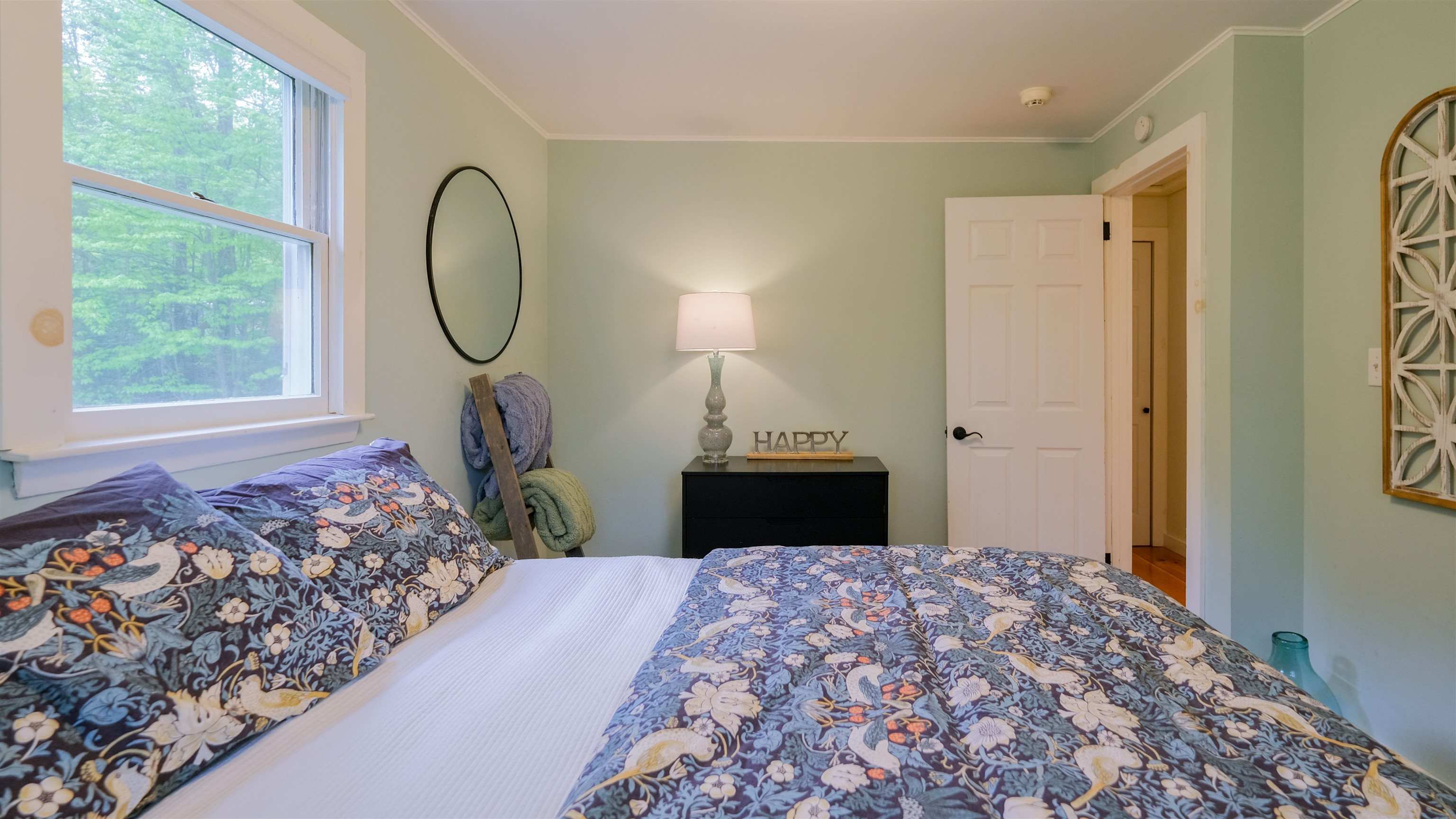 Comfy corner 25374494