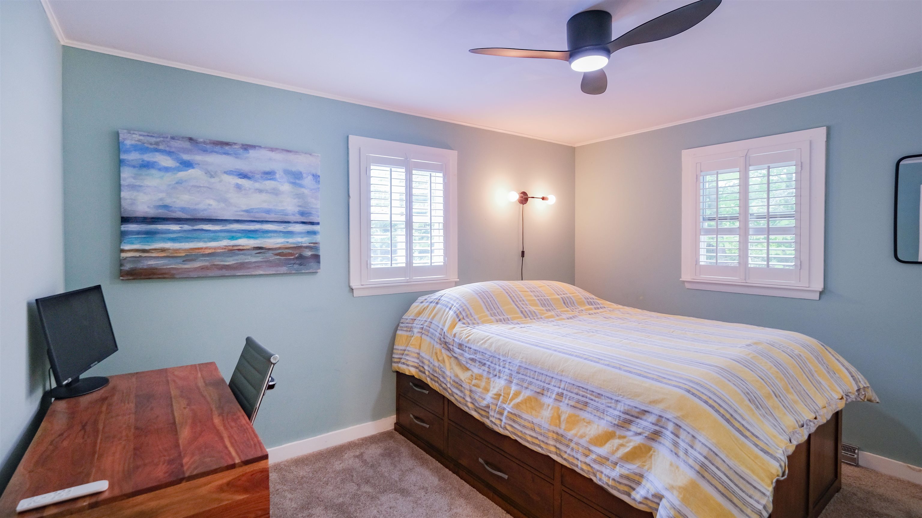 Lower level bedroom 25374509