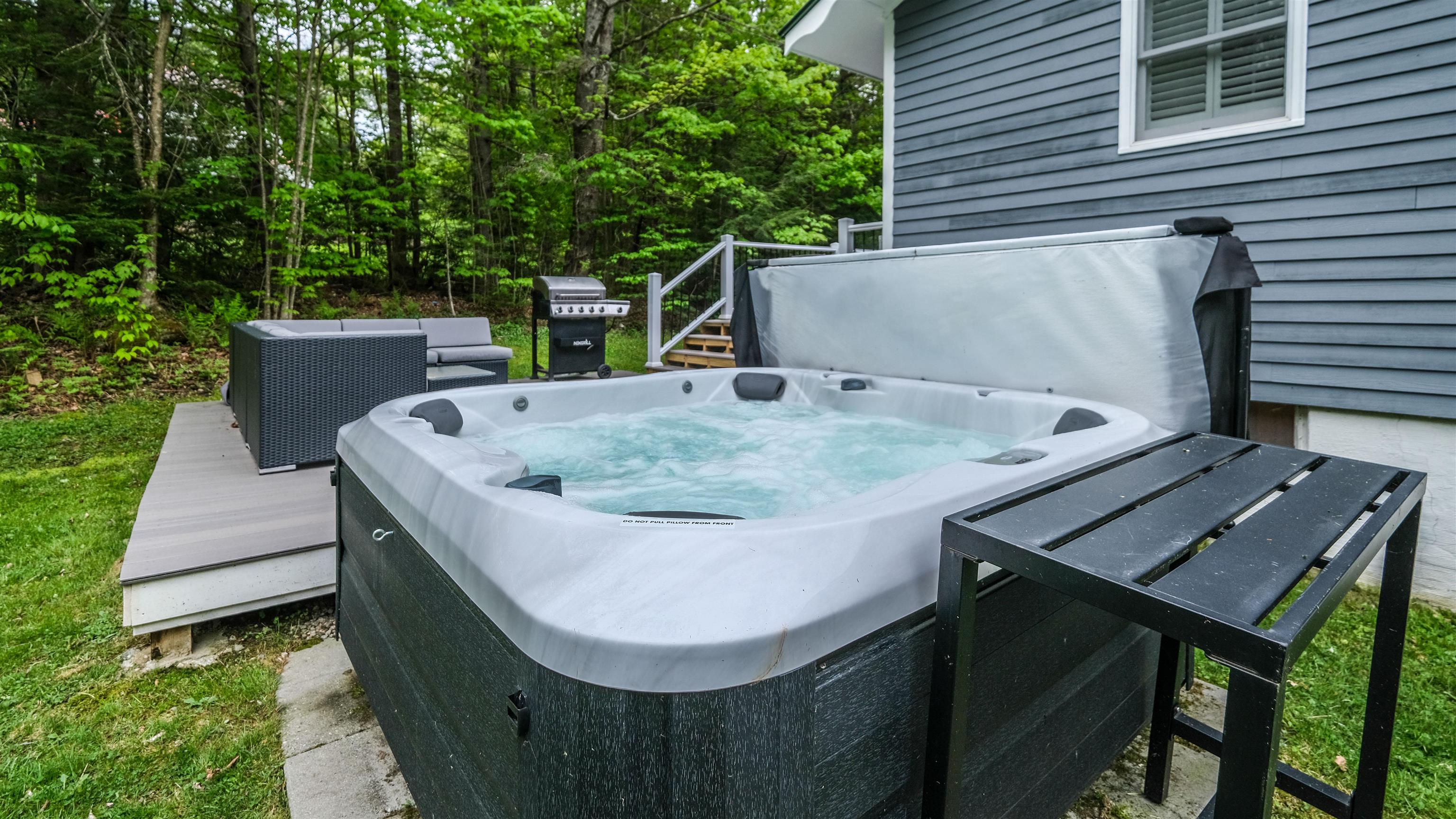 Hot tub time!!! 25382724