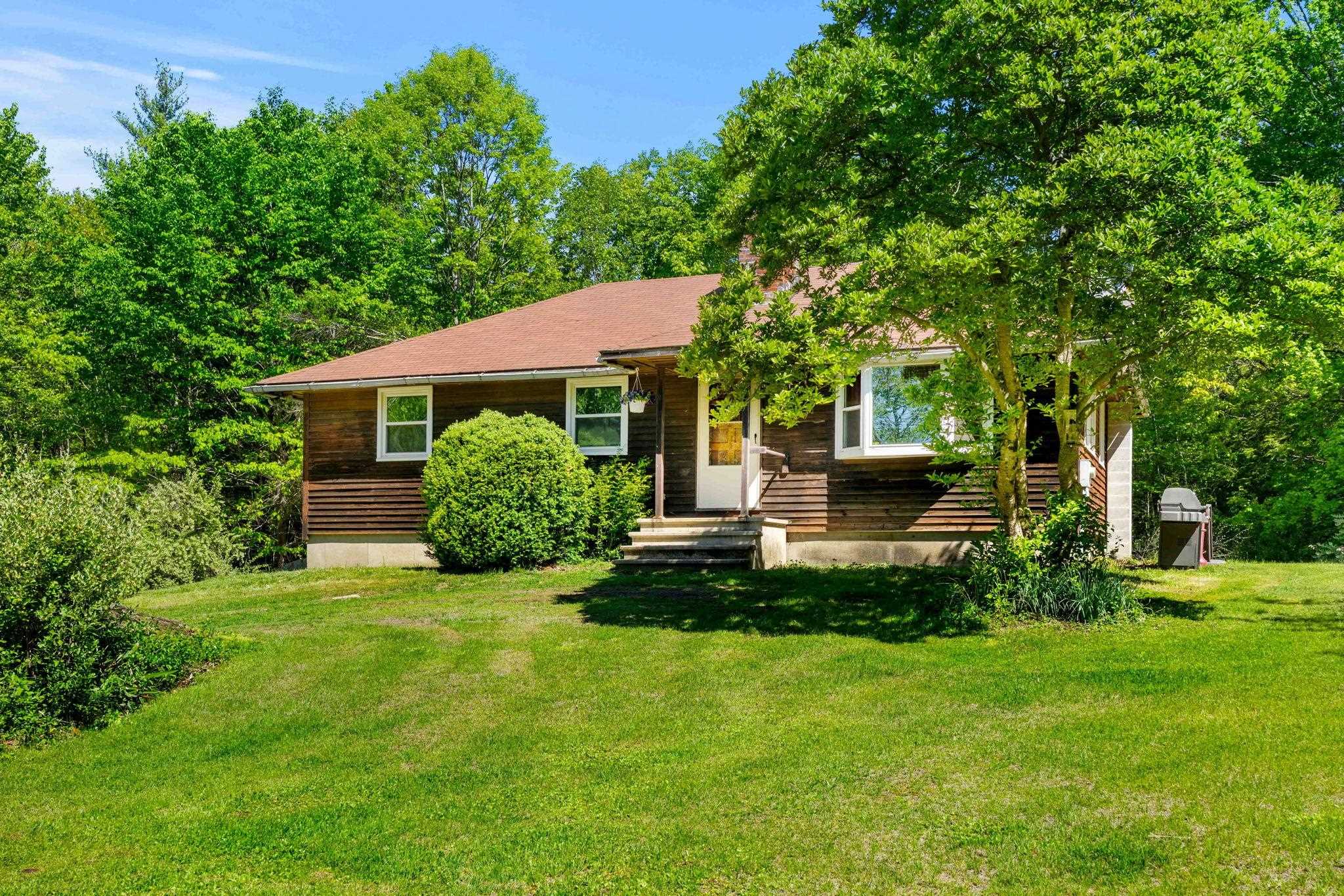 9 Bridle Rd, Antrim, NH 03440