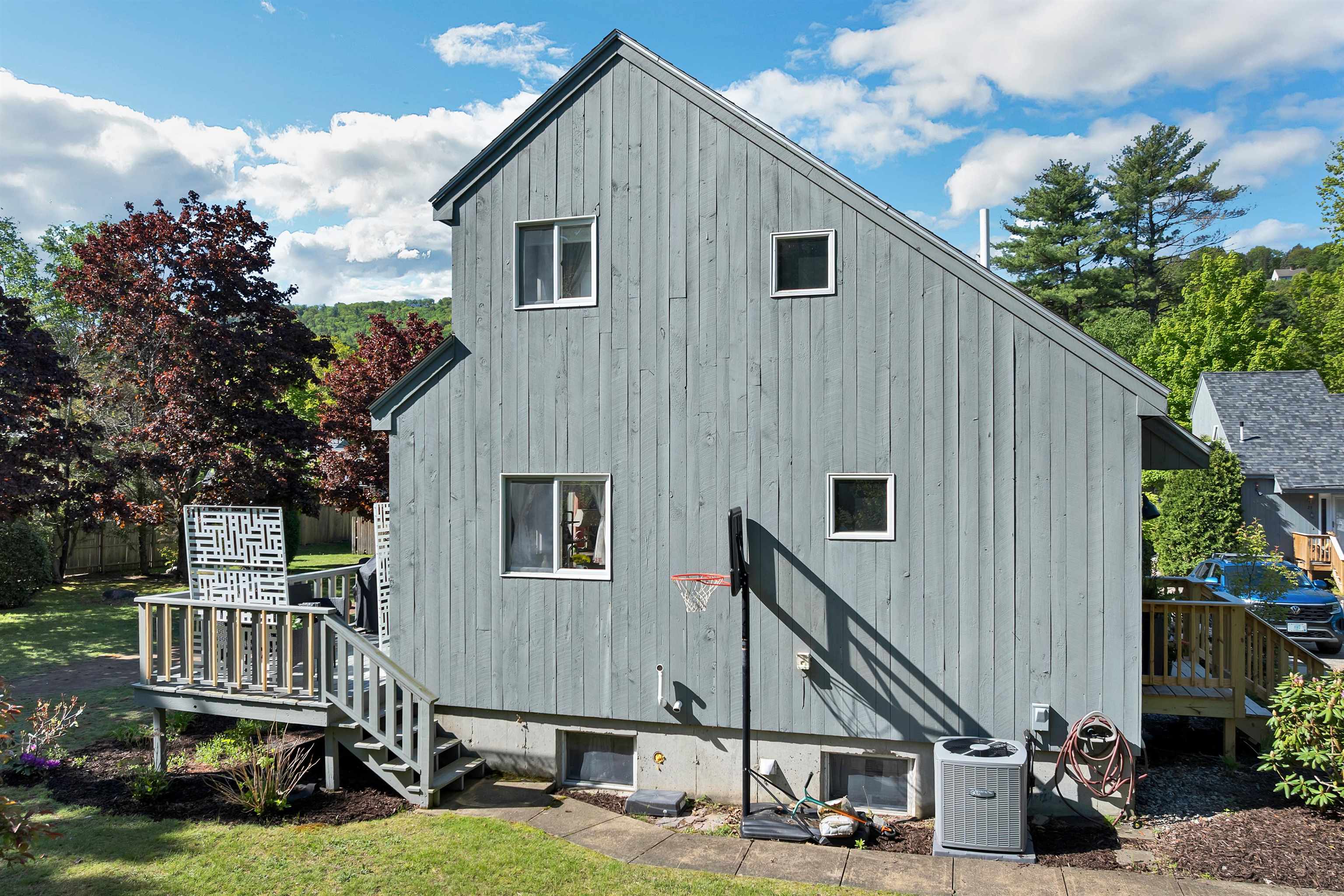 6 Cumberland Rd, Gilford, NH 03249