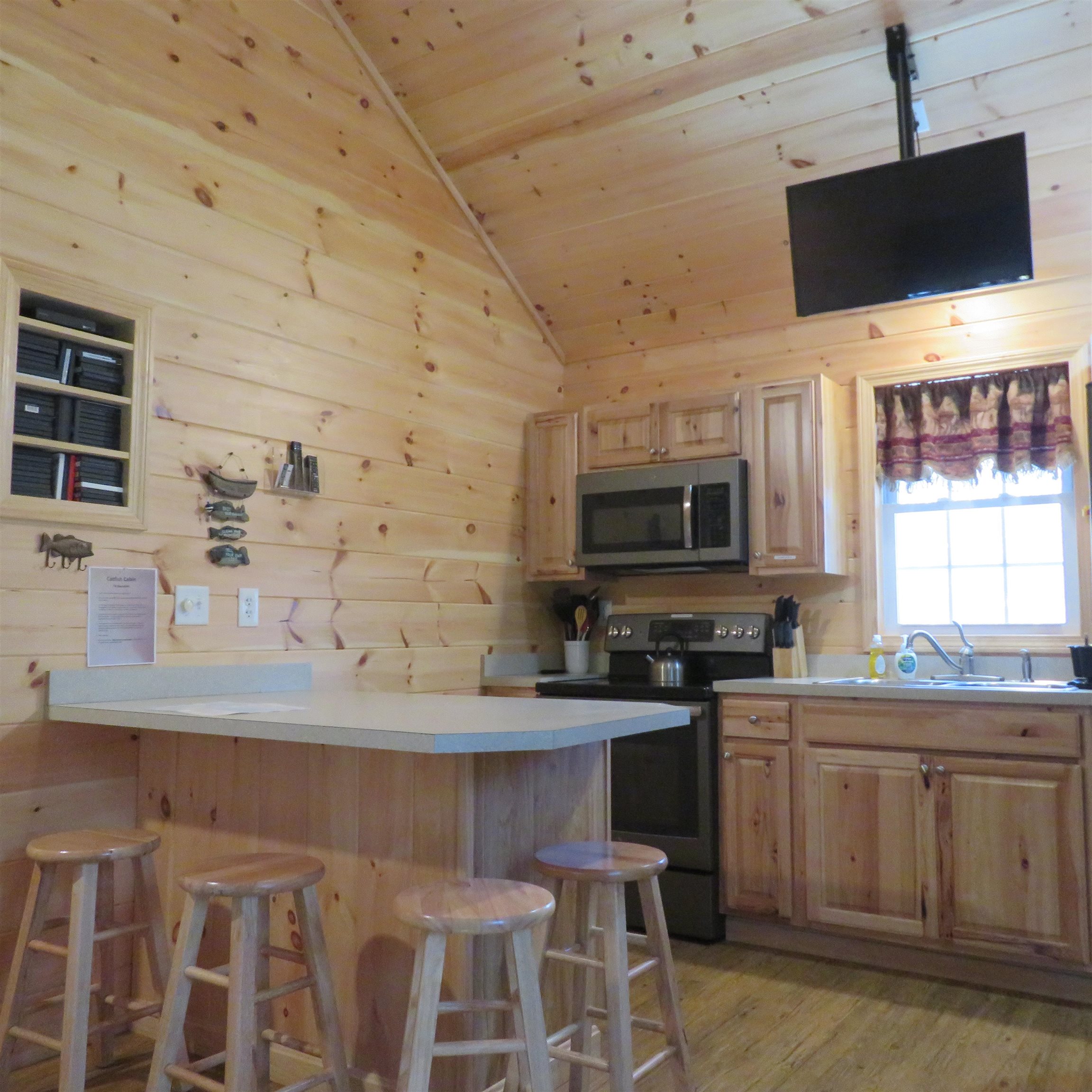 64 Depot Rd, Tamworth, NH 03886