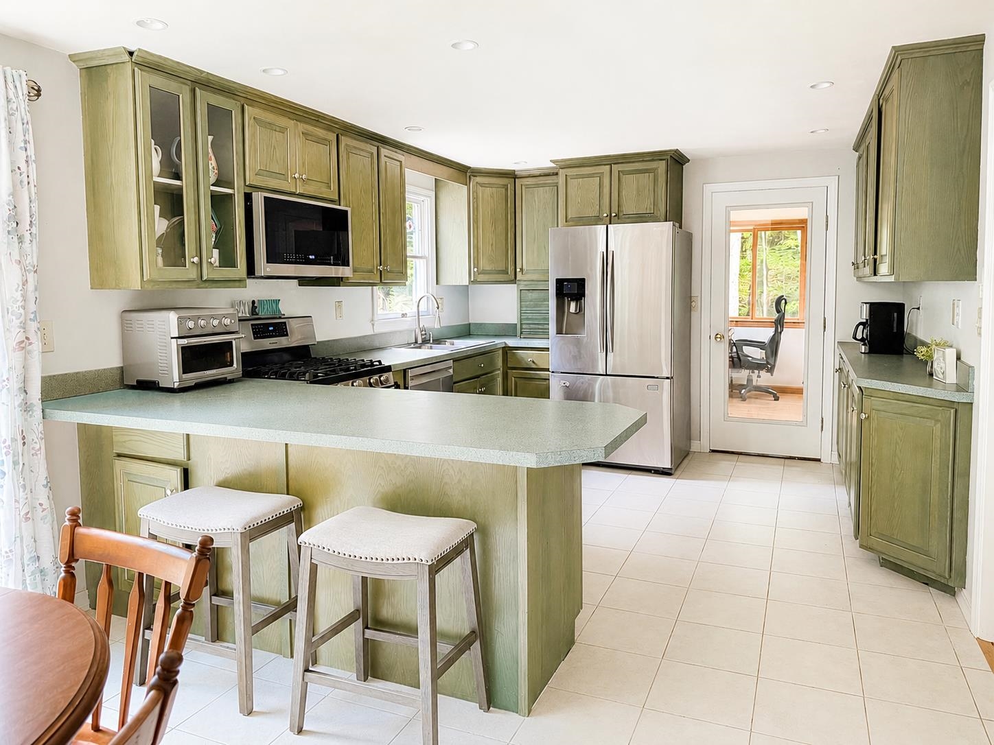 30 Chipmunk Cir, Gilford, NH 03249