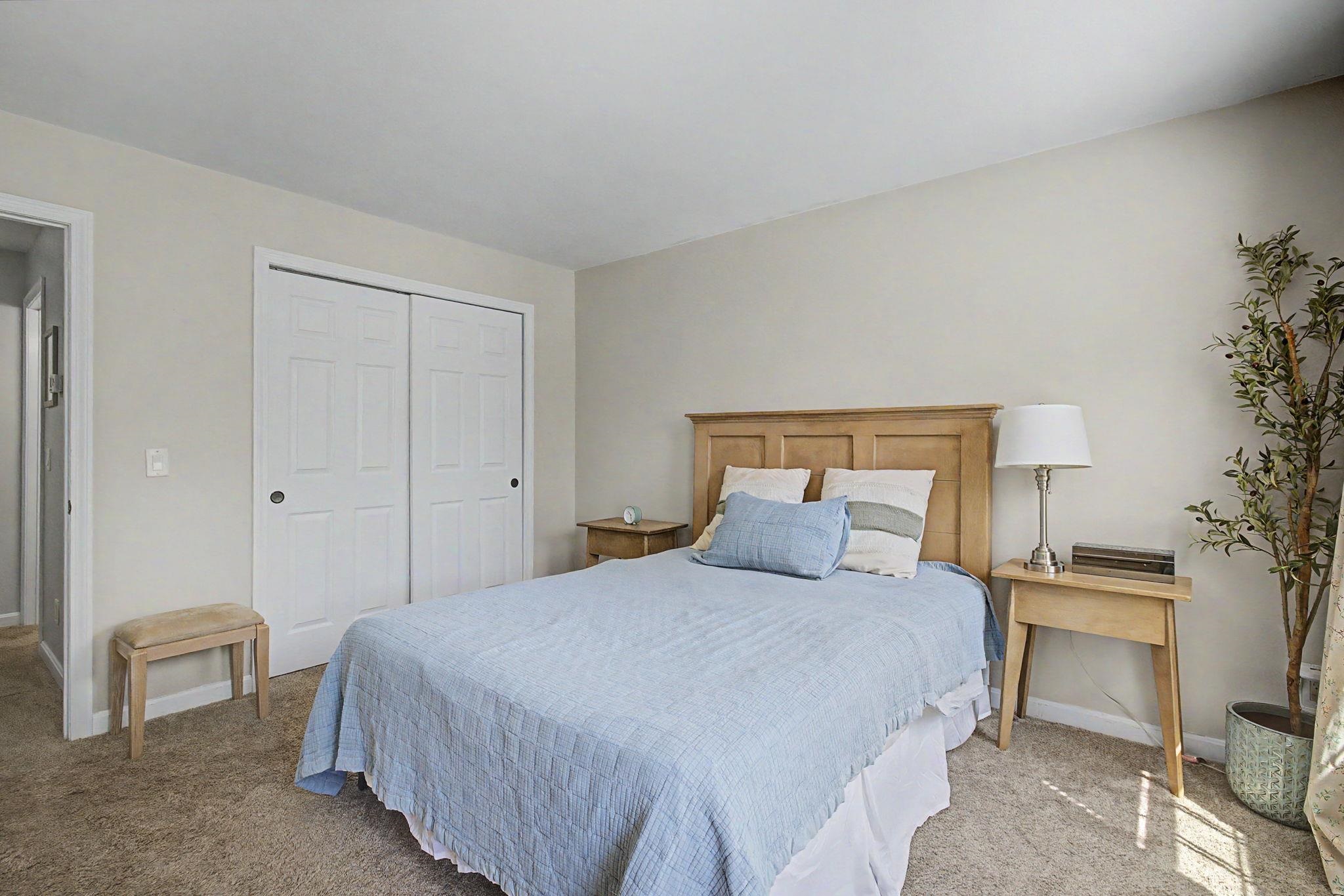 1029 S Mammoth Rd, Manchester, NH 03109