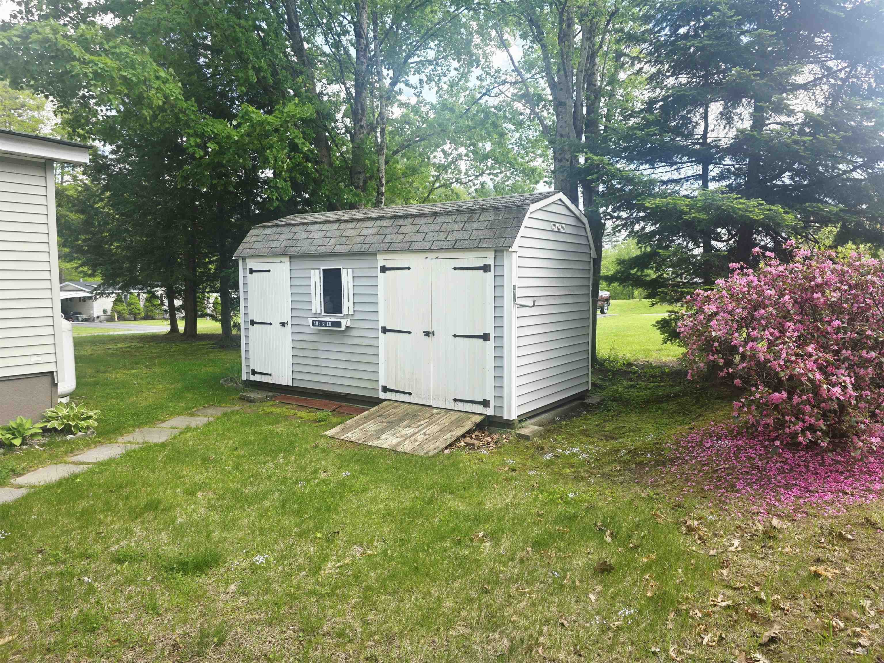 4 Megan Pl, Claremont, NH 03743