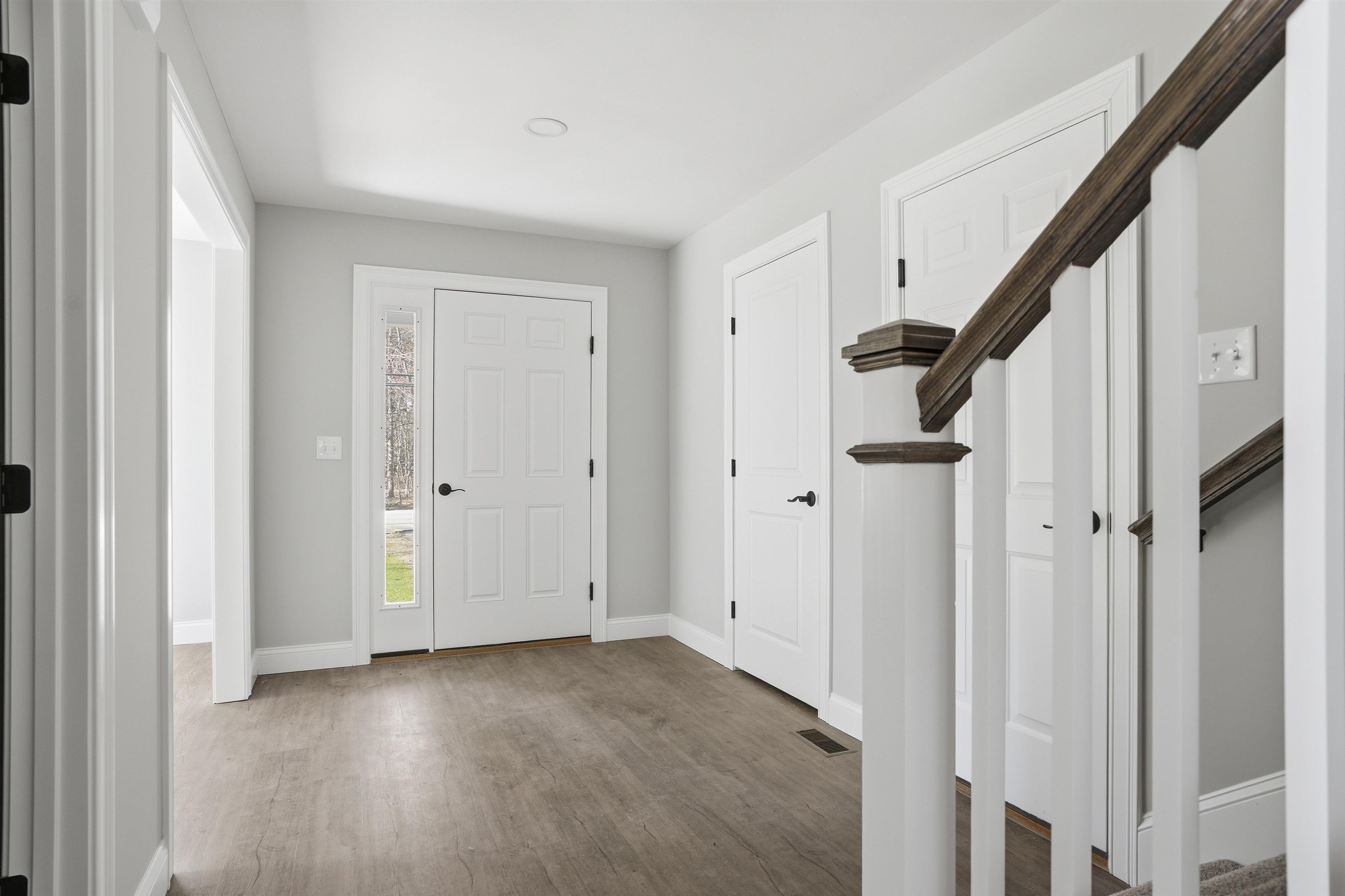 1 Talent Rd, Litchfield, NH 03052