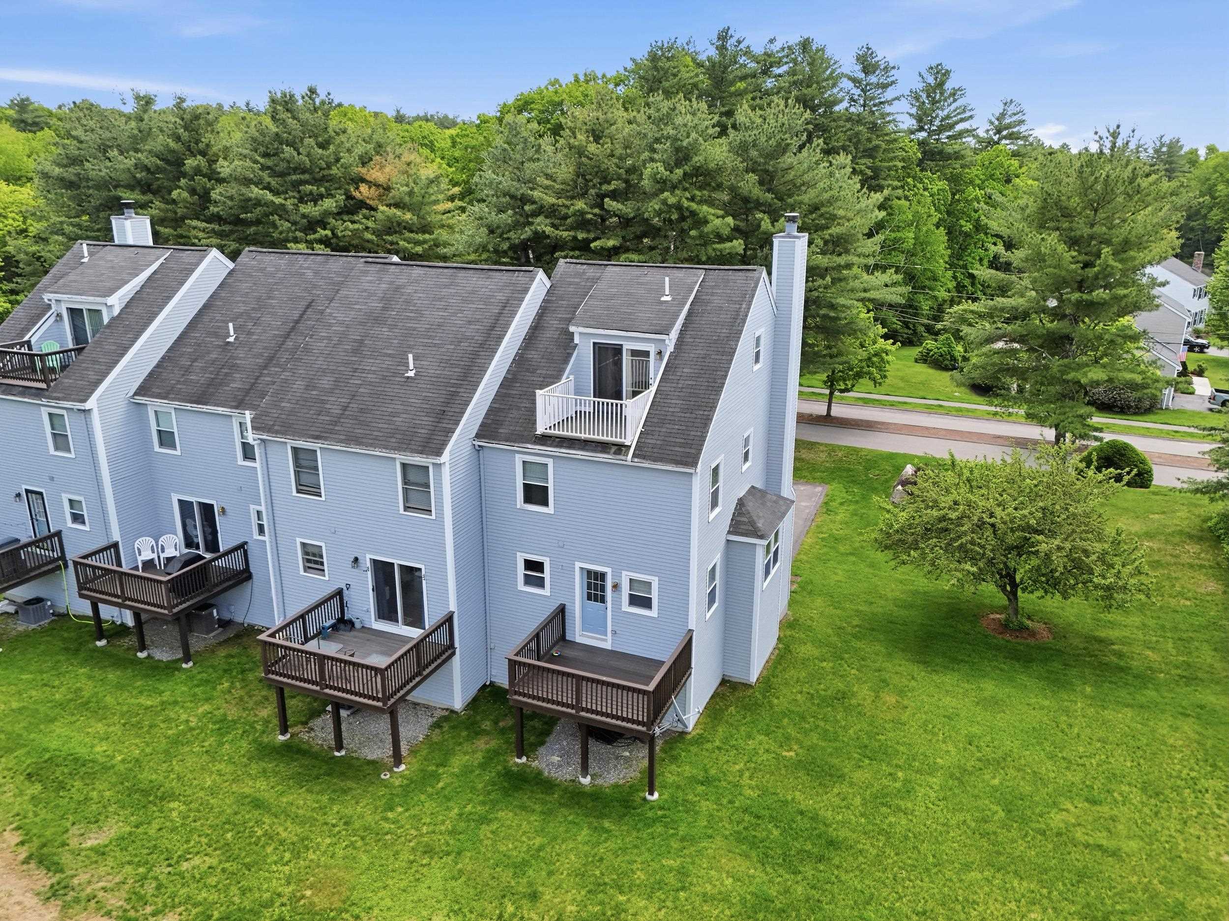 16 Shoalcreek Rd, Hudson, NH 03051