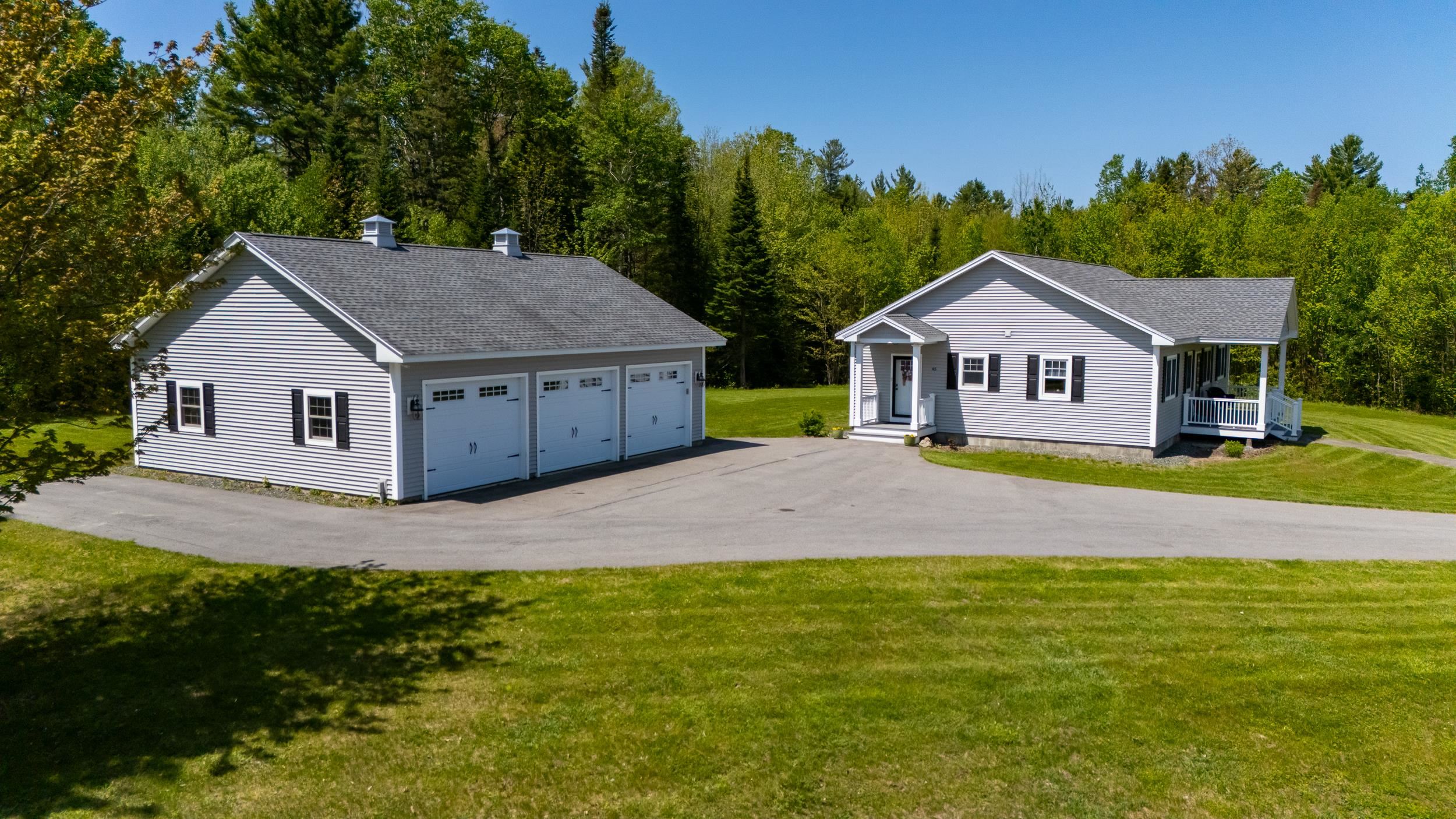 45 Northwoods Dr, Whitefield, NH 03598