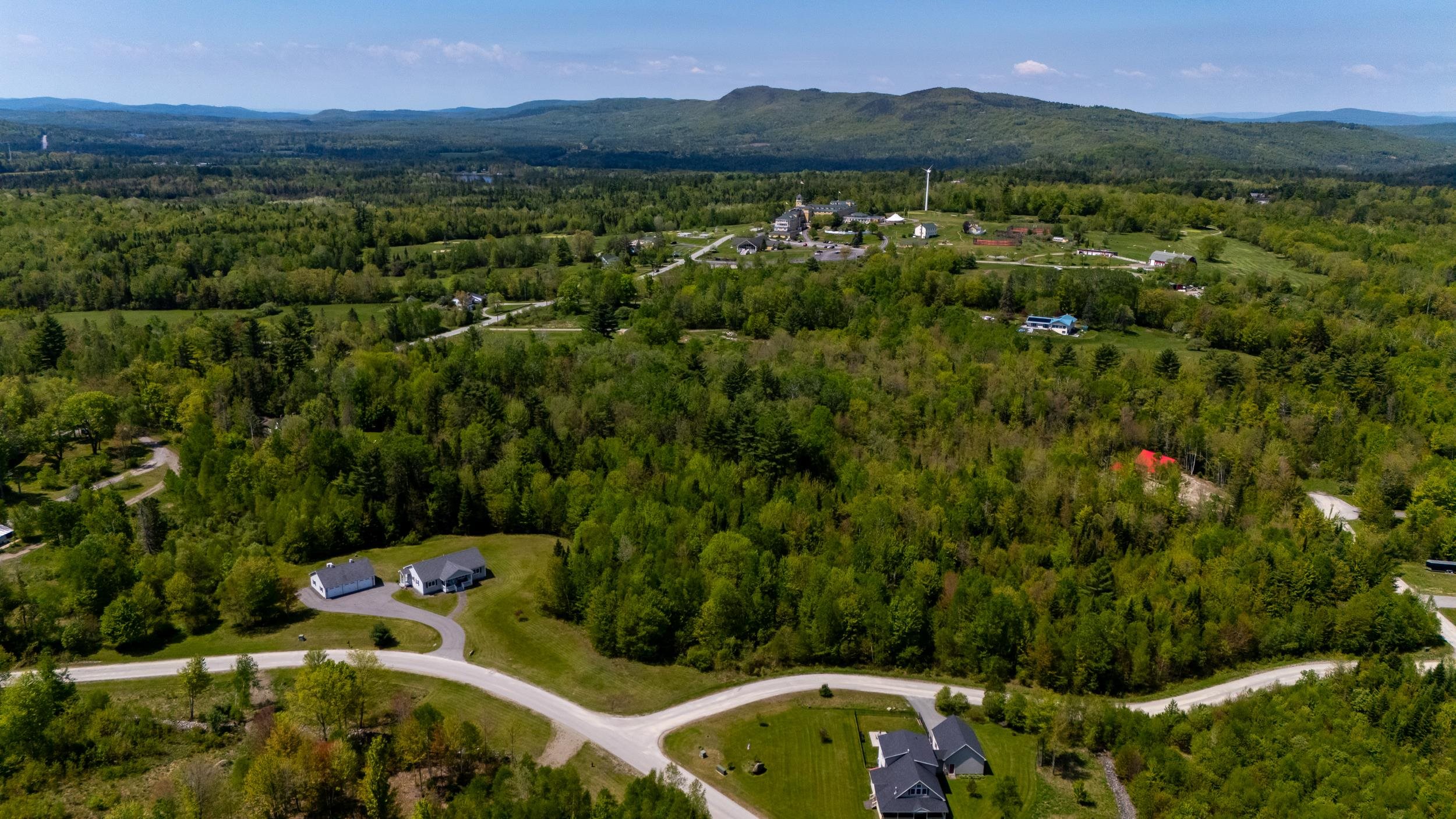 45 Northwoods Dr, Whitefield, NH 03598