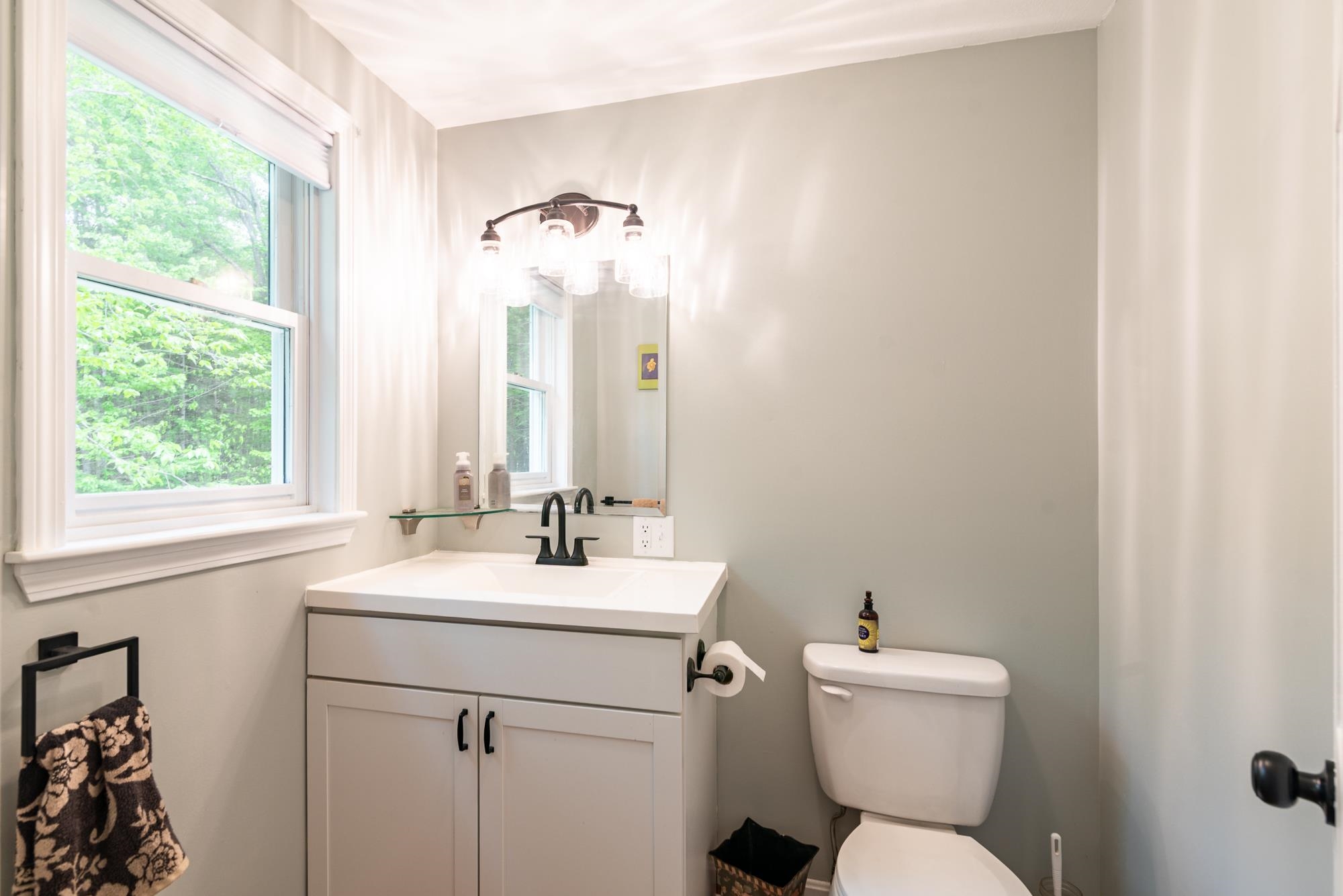 116 Deer Ridge Dr, Barrington, NH 03825