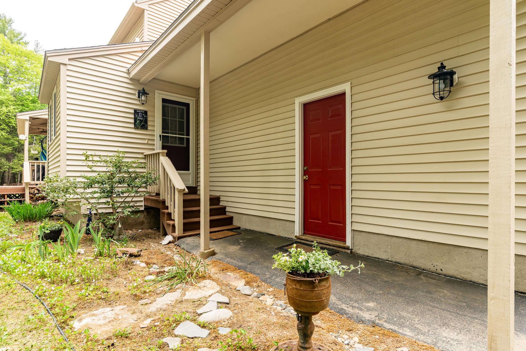 116 Deer Ridge Dr, Barrington, NH 03825