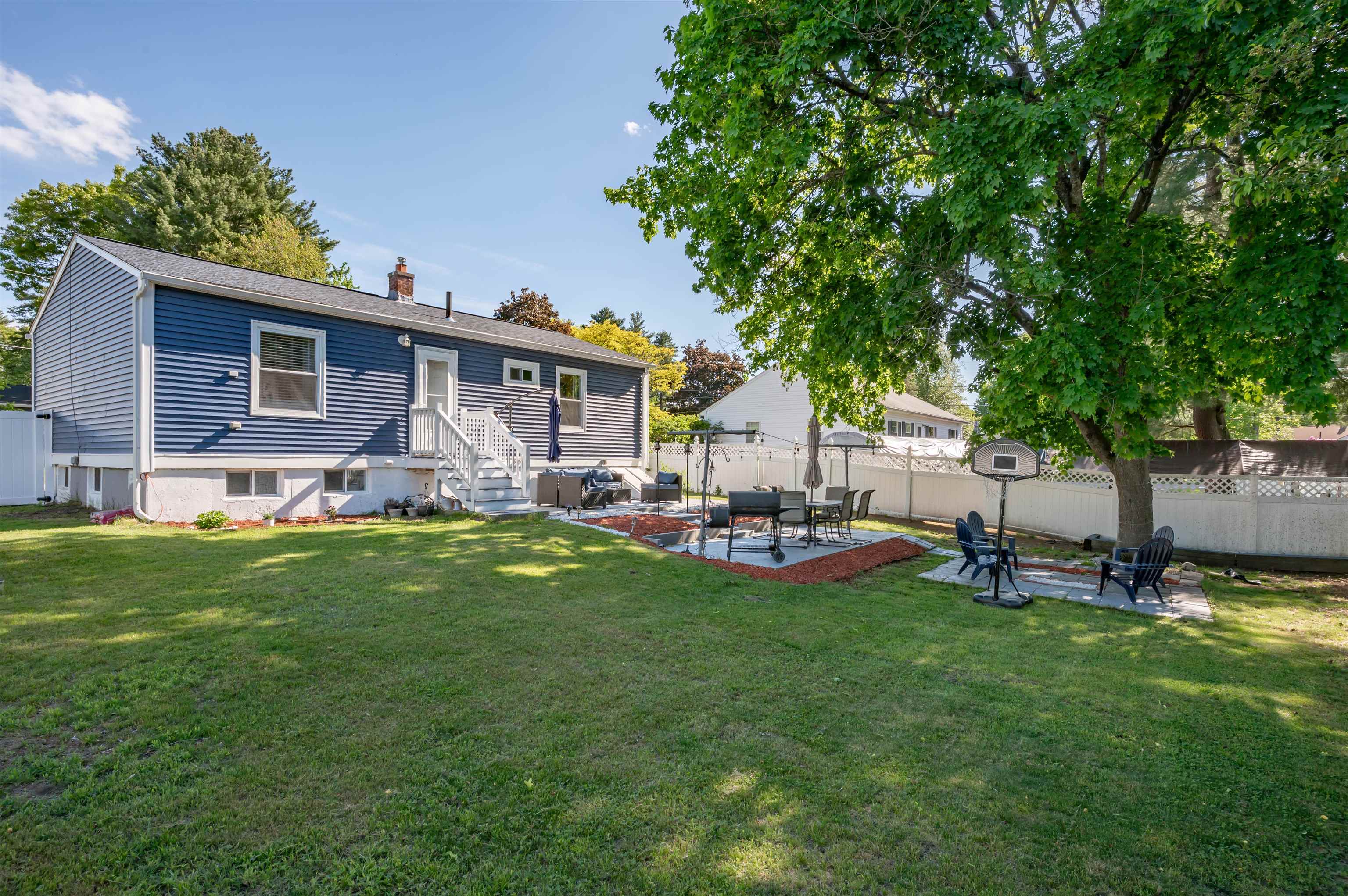 52 Watson St, Nashua, NH 03064