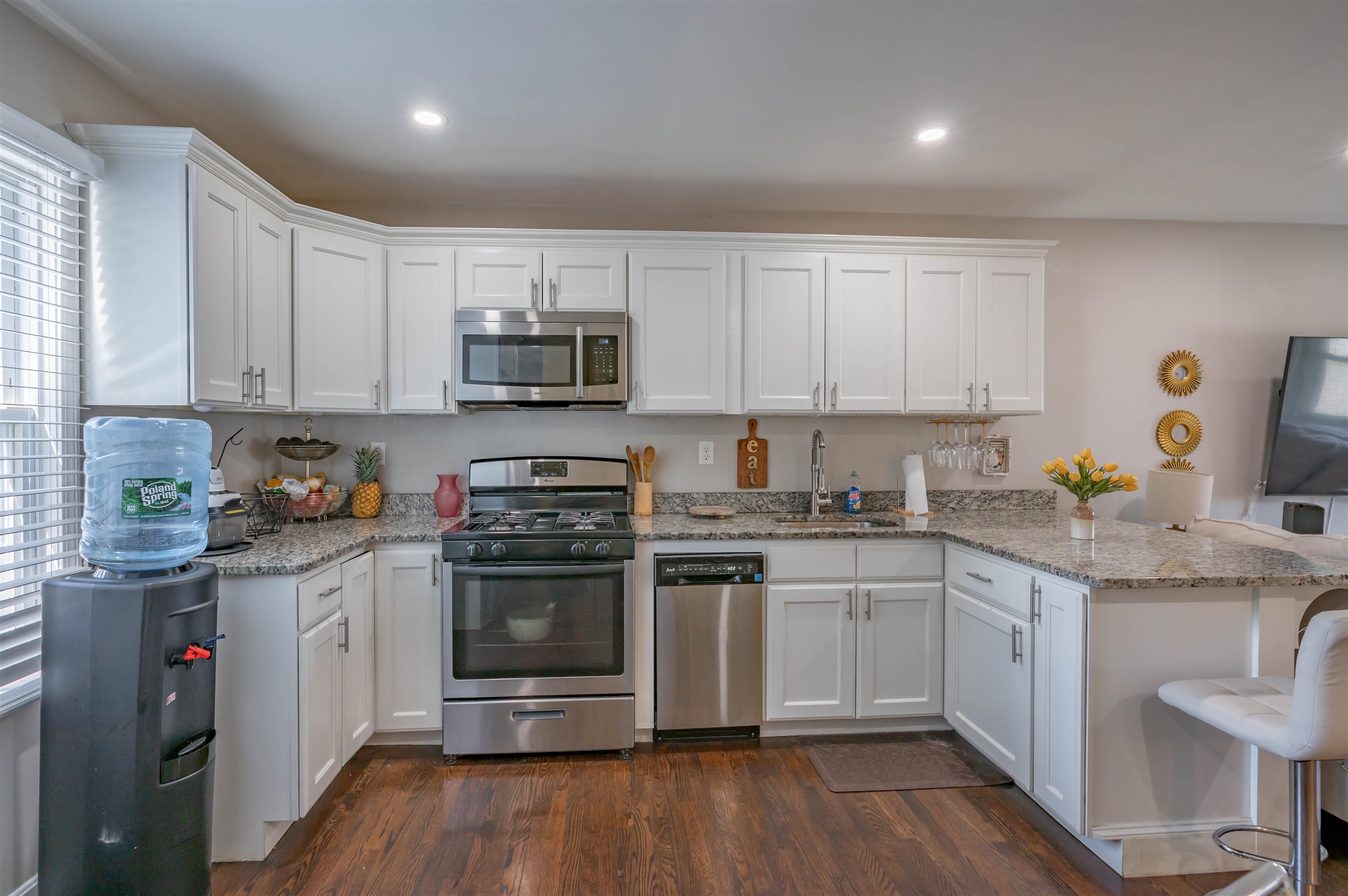 52 Watson St, Nashua, NH 03064