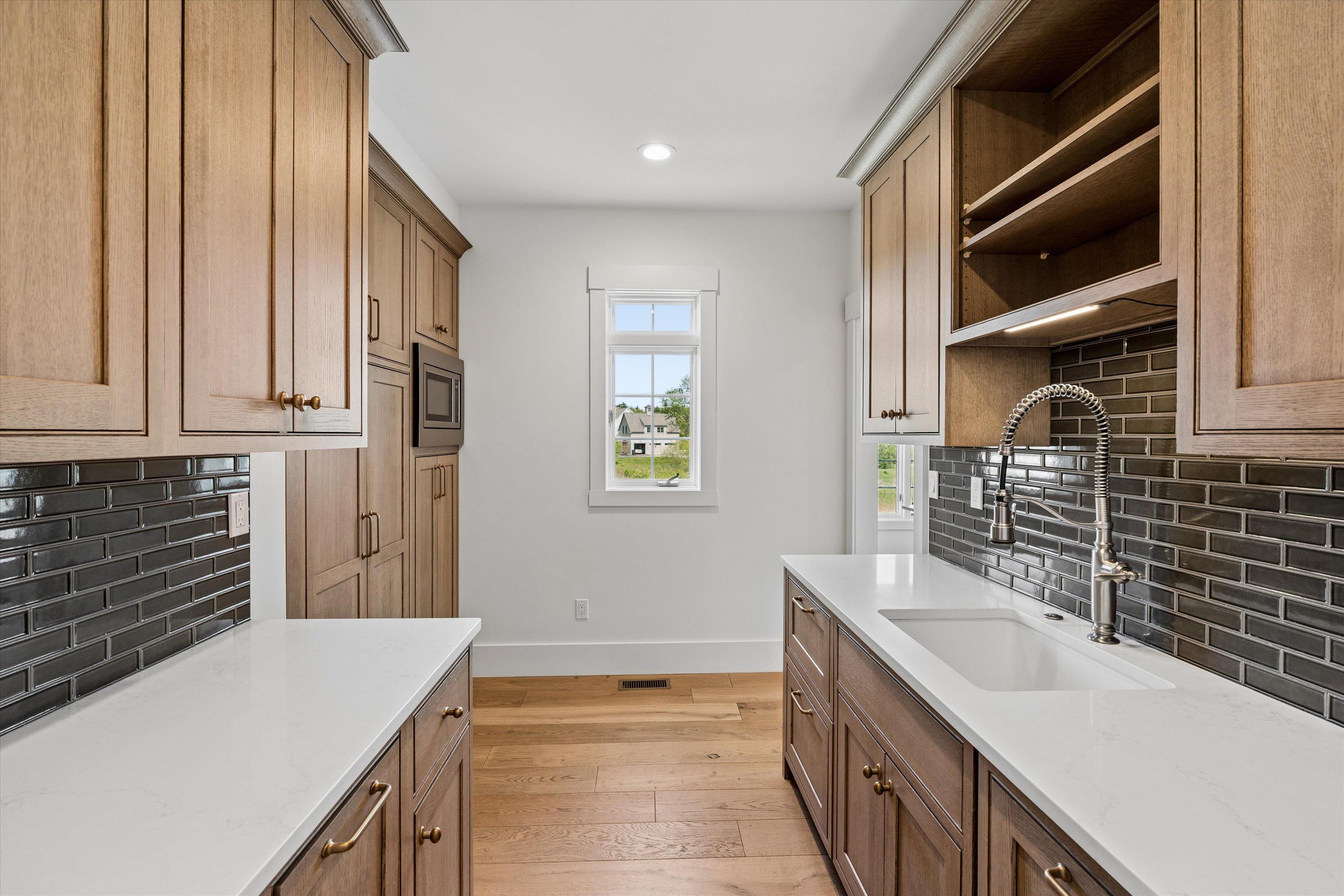 1 Cobtail Way, Bedford, NH 03110