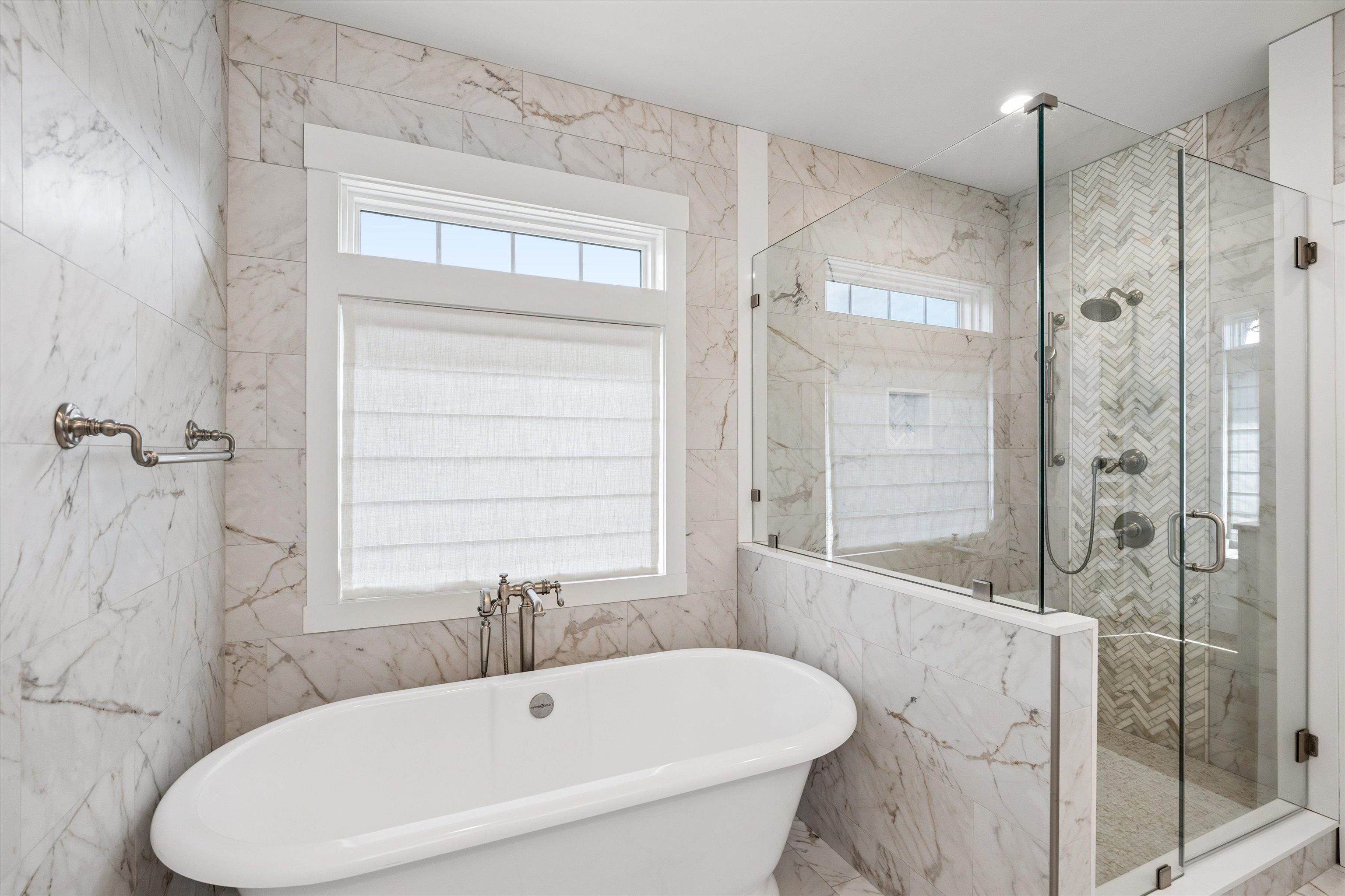 1 Cobtail Way, Bedford, NH 03110