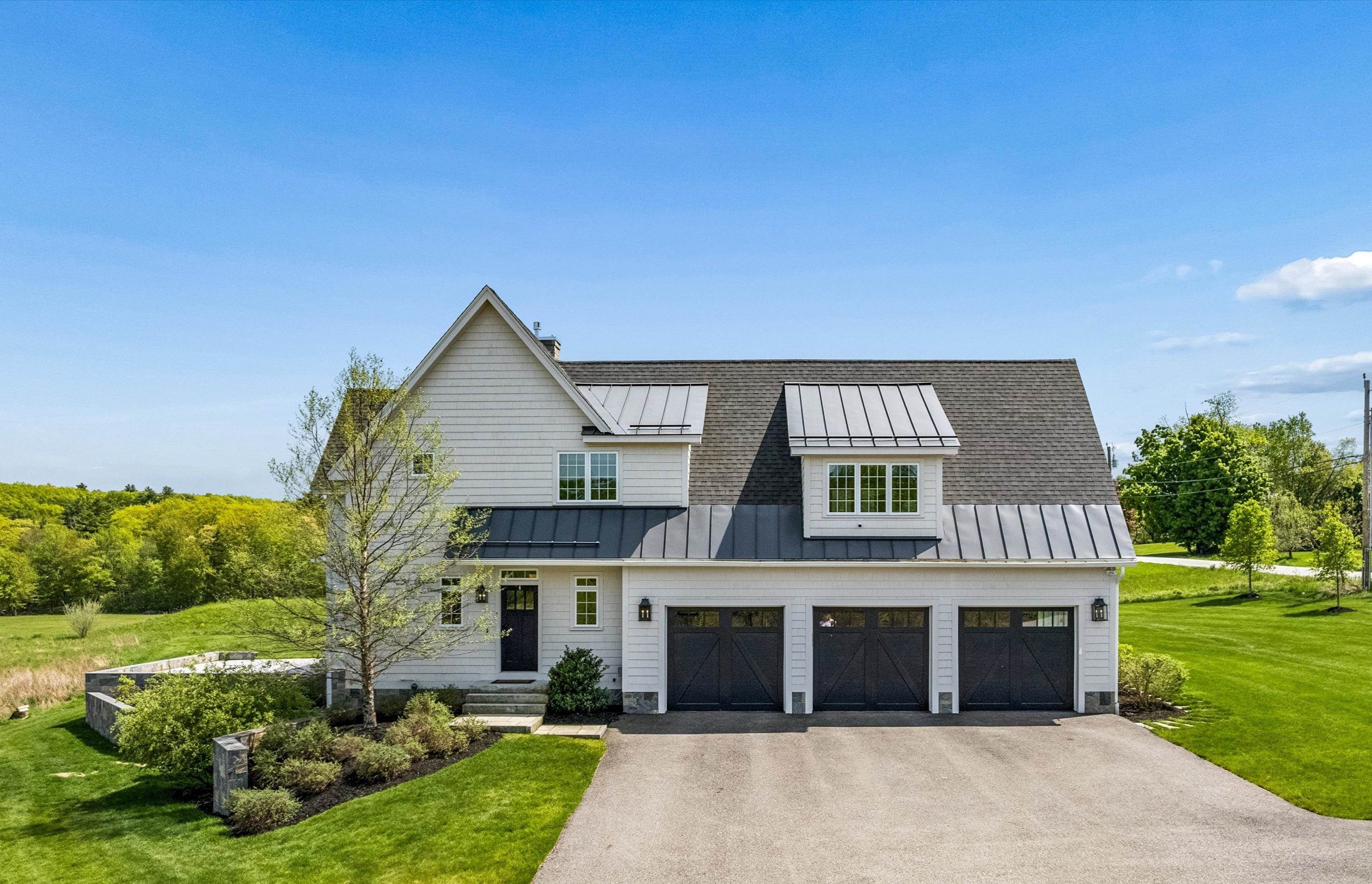 1 Cobtail Way, Bedford, NH 03110