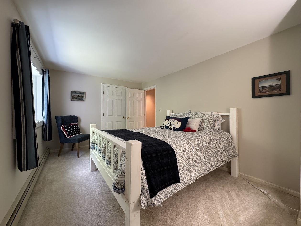 40 Collins Landing Rd, Weare, NH 03281