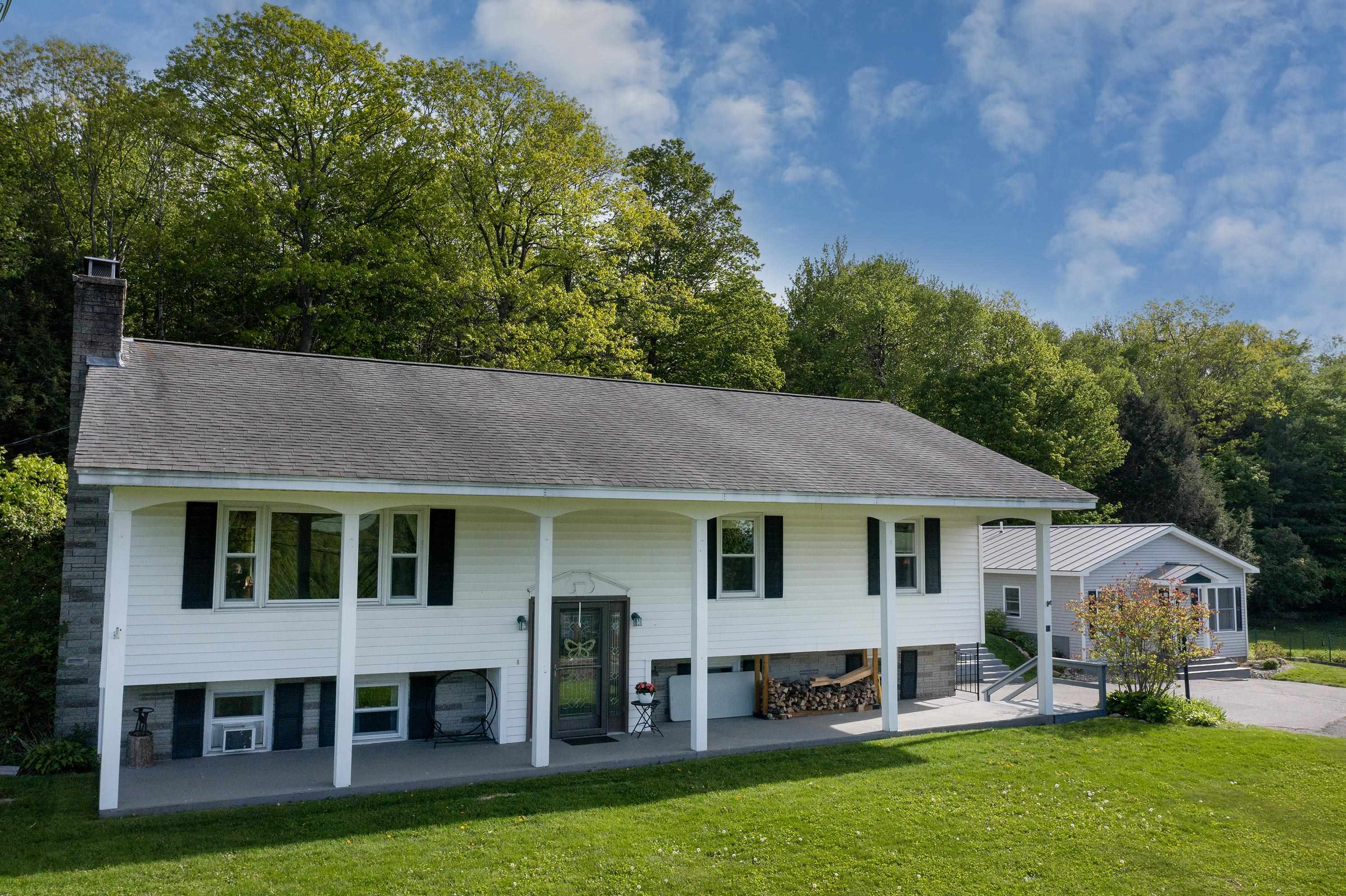 15 Hillcrest Dr, Lebanon, NH 03766