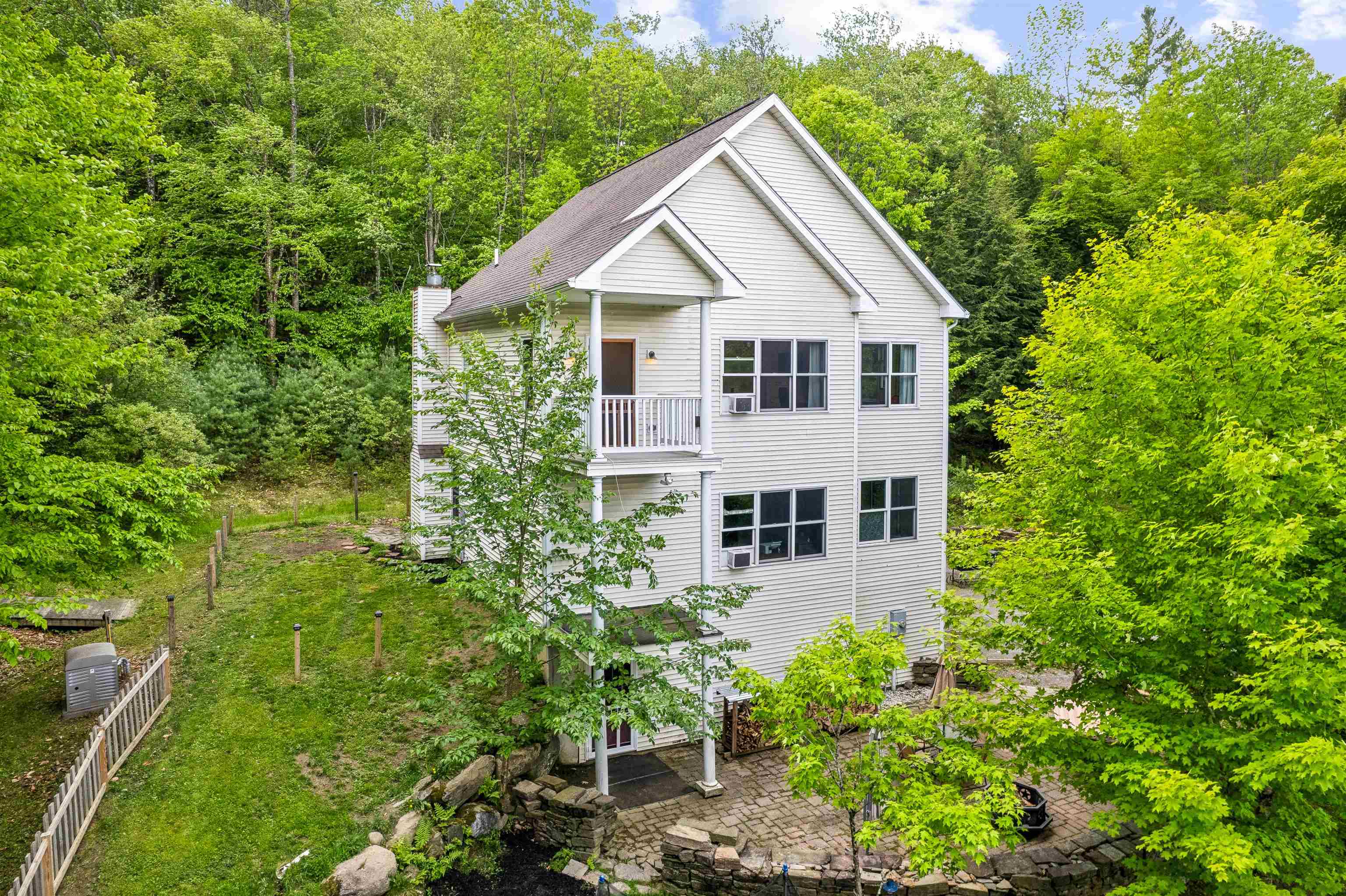 96 Sawyer Brook Rd, Orford, NH 03777
