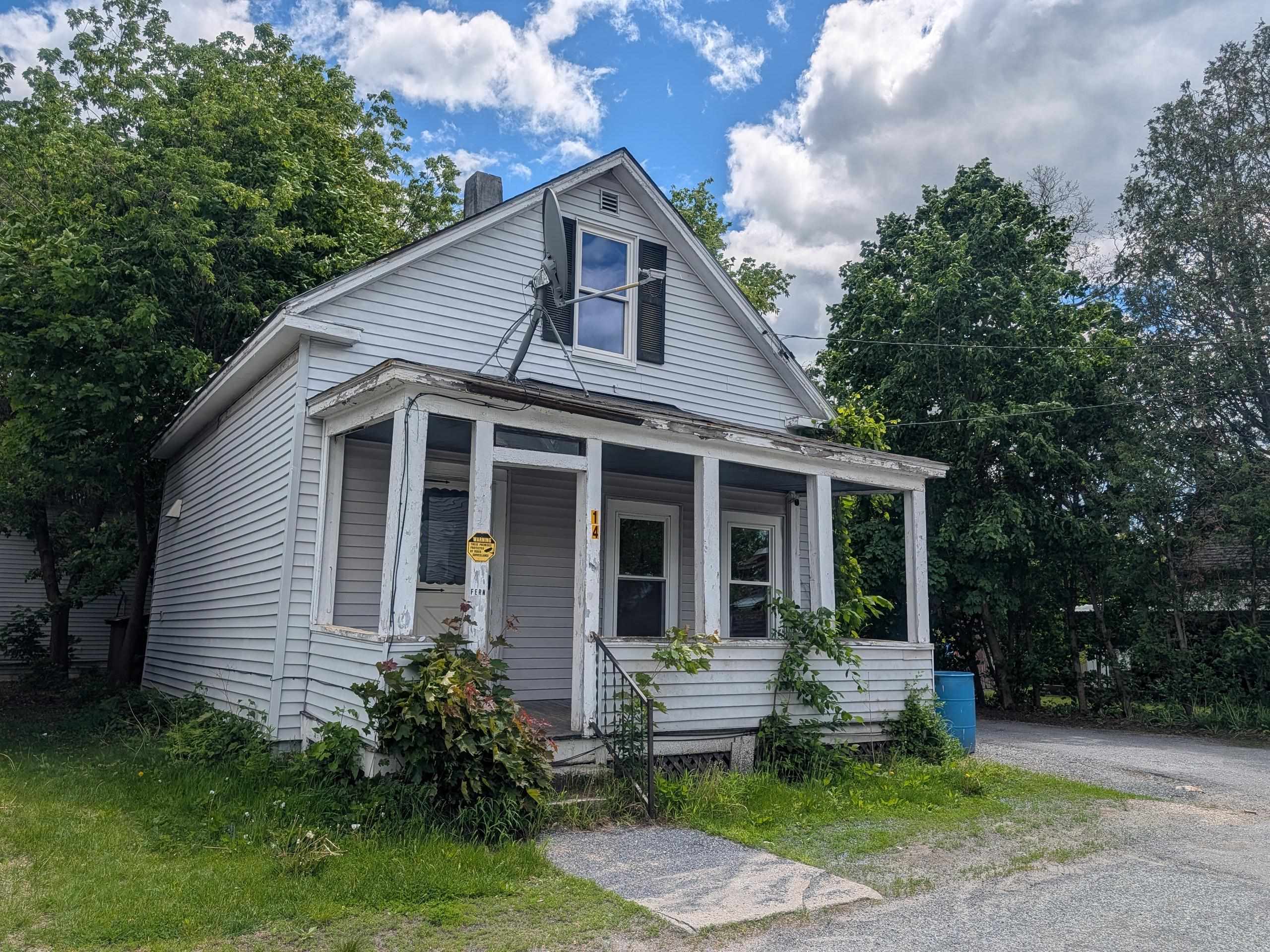 14 Fern St, Claremont, NH 03743
