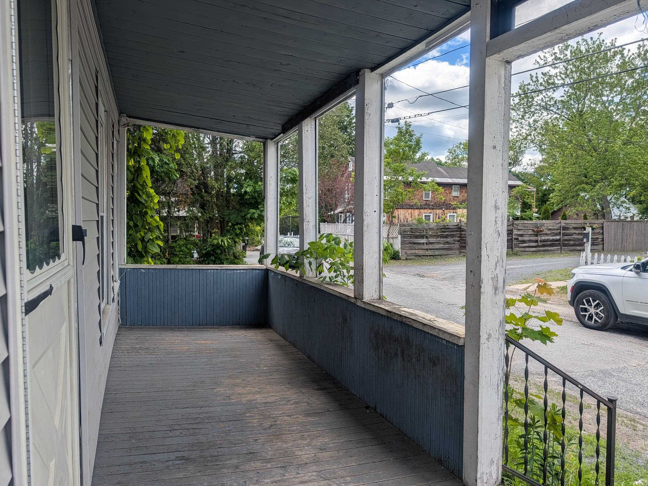 14 Fern St, Claremont, NH 03743