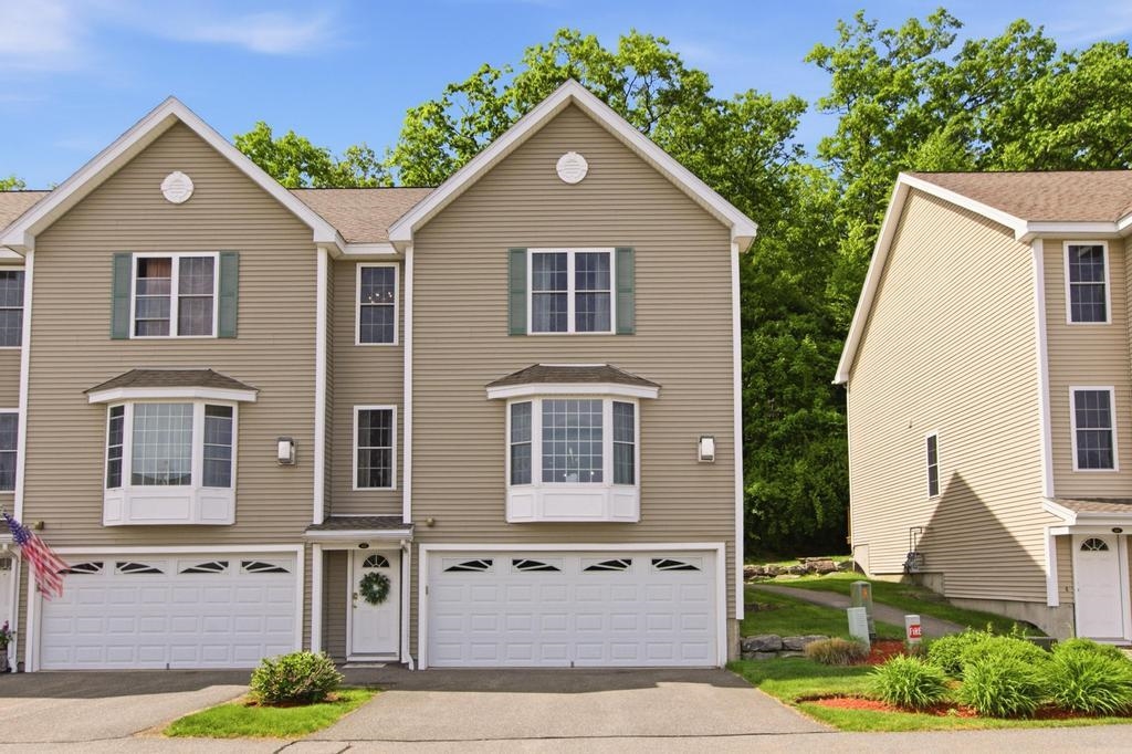 4 Aster Ct, Hudson, NH 03051