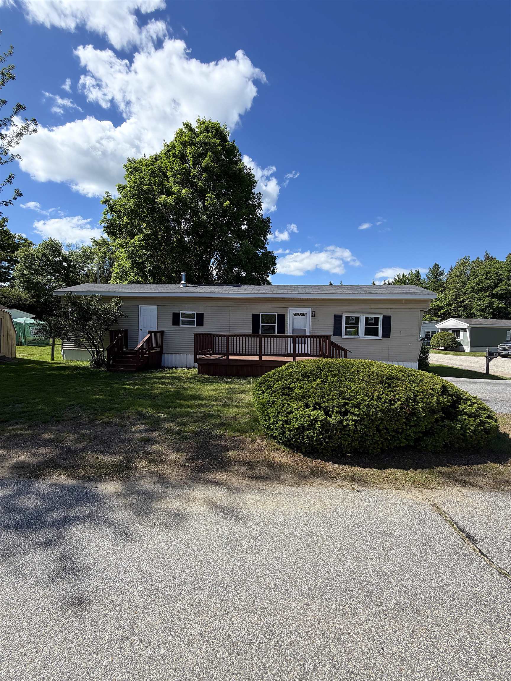 10 Sherman Dr, Boscawen, NH 03303