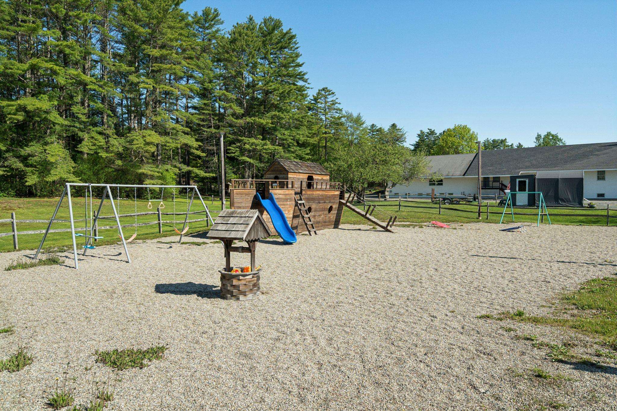 308 Sunapee St, Newport, NH 03773