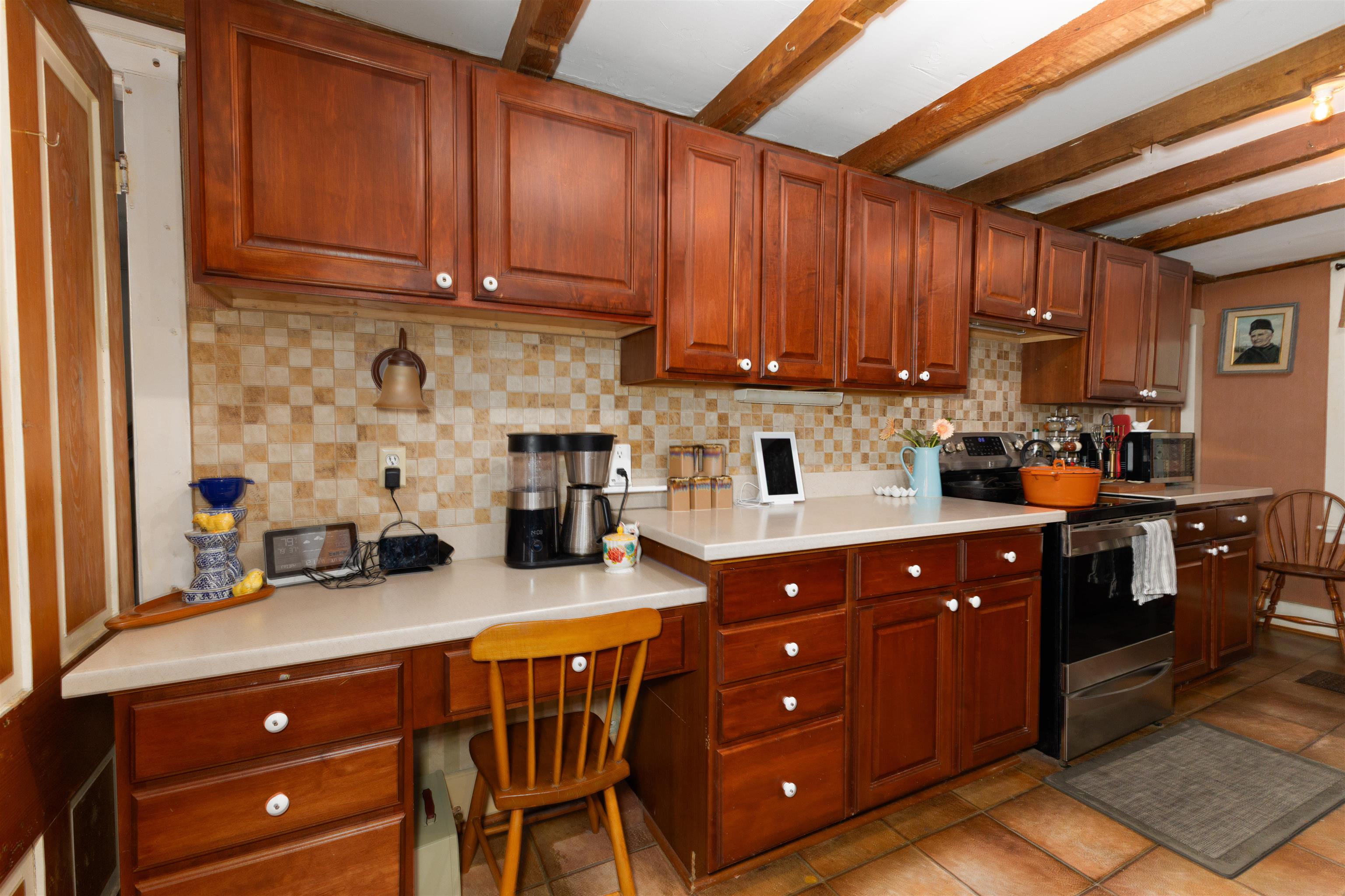 Stunning Kitchen 25469806