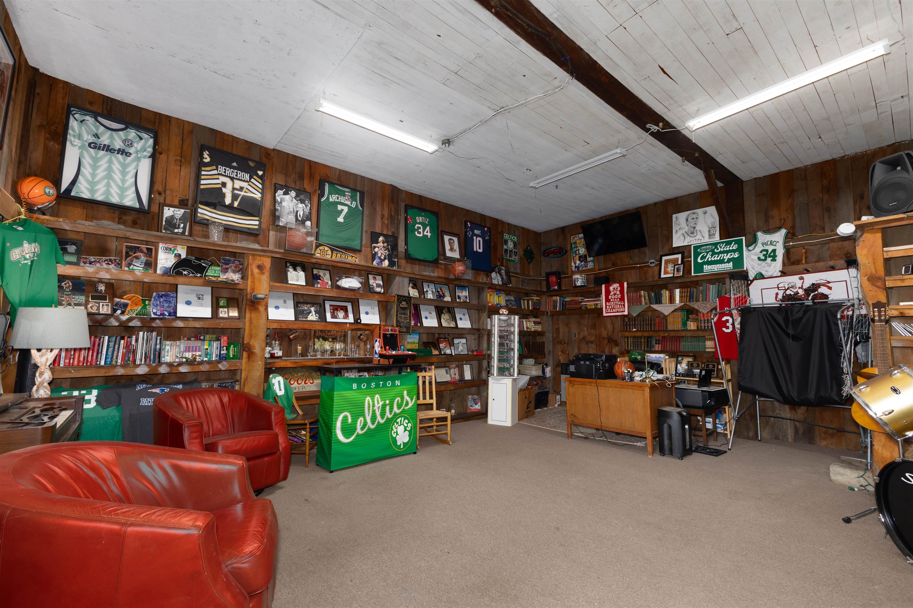 Trophy Room 25469781