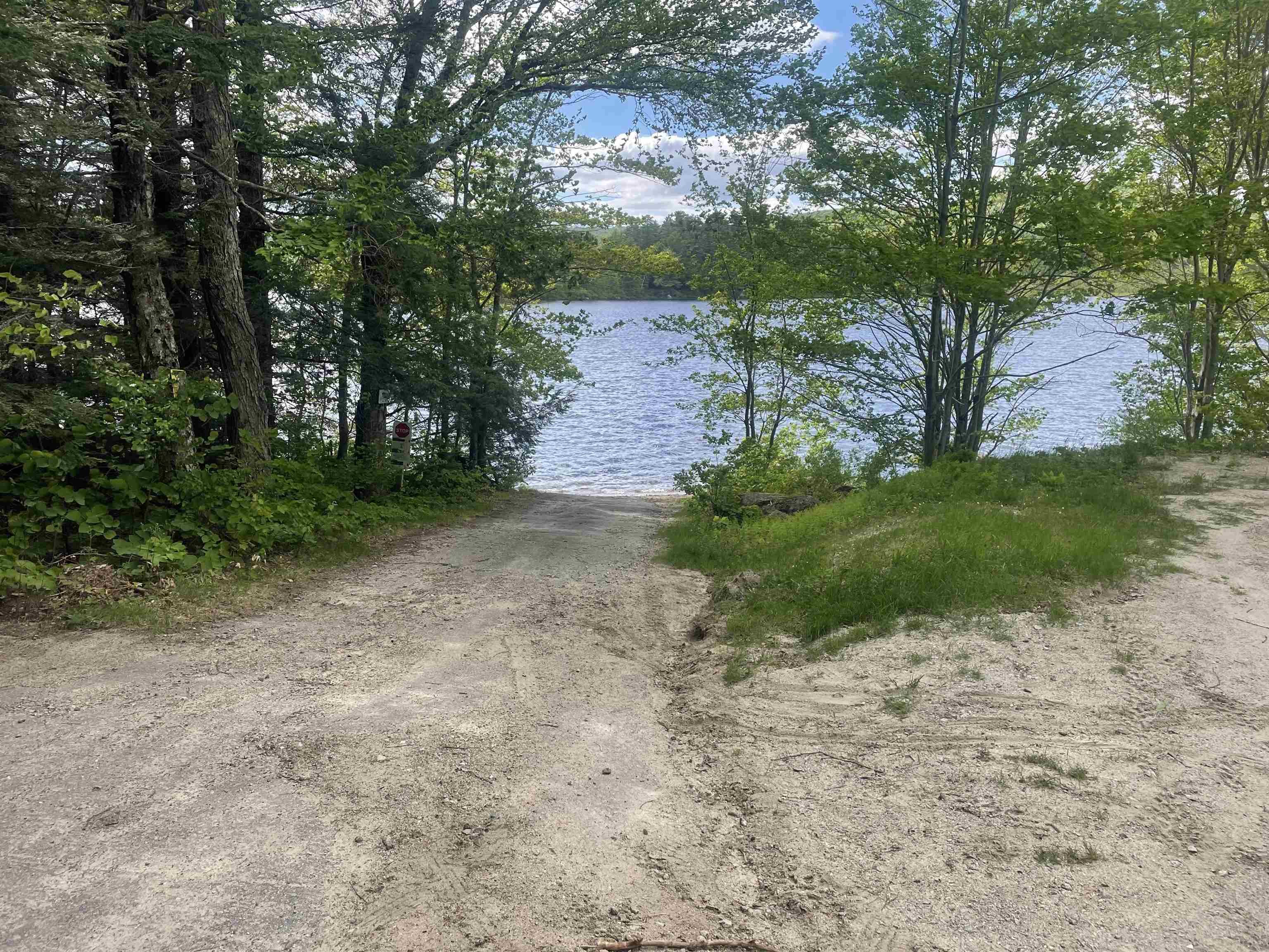 Boat Launch Half Moon Pond 25390932