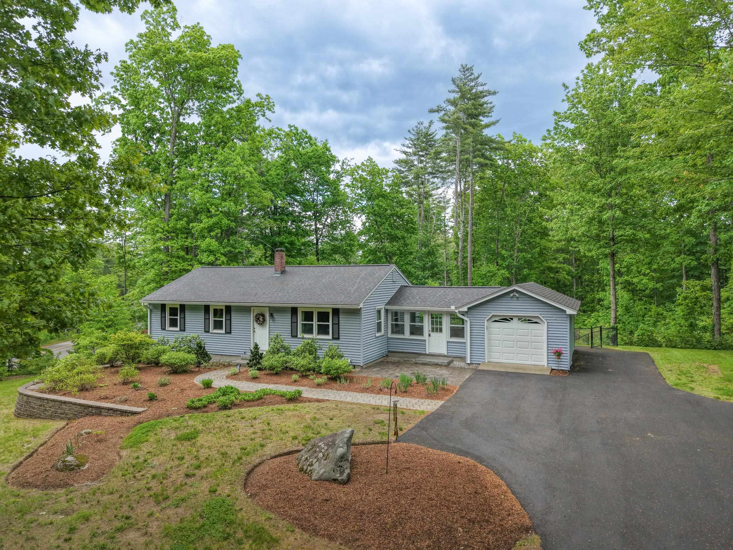 12 Ponemah Hill Rd, Amherst, NH 03031