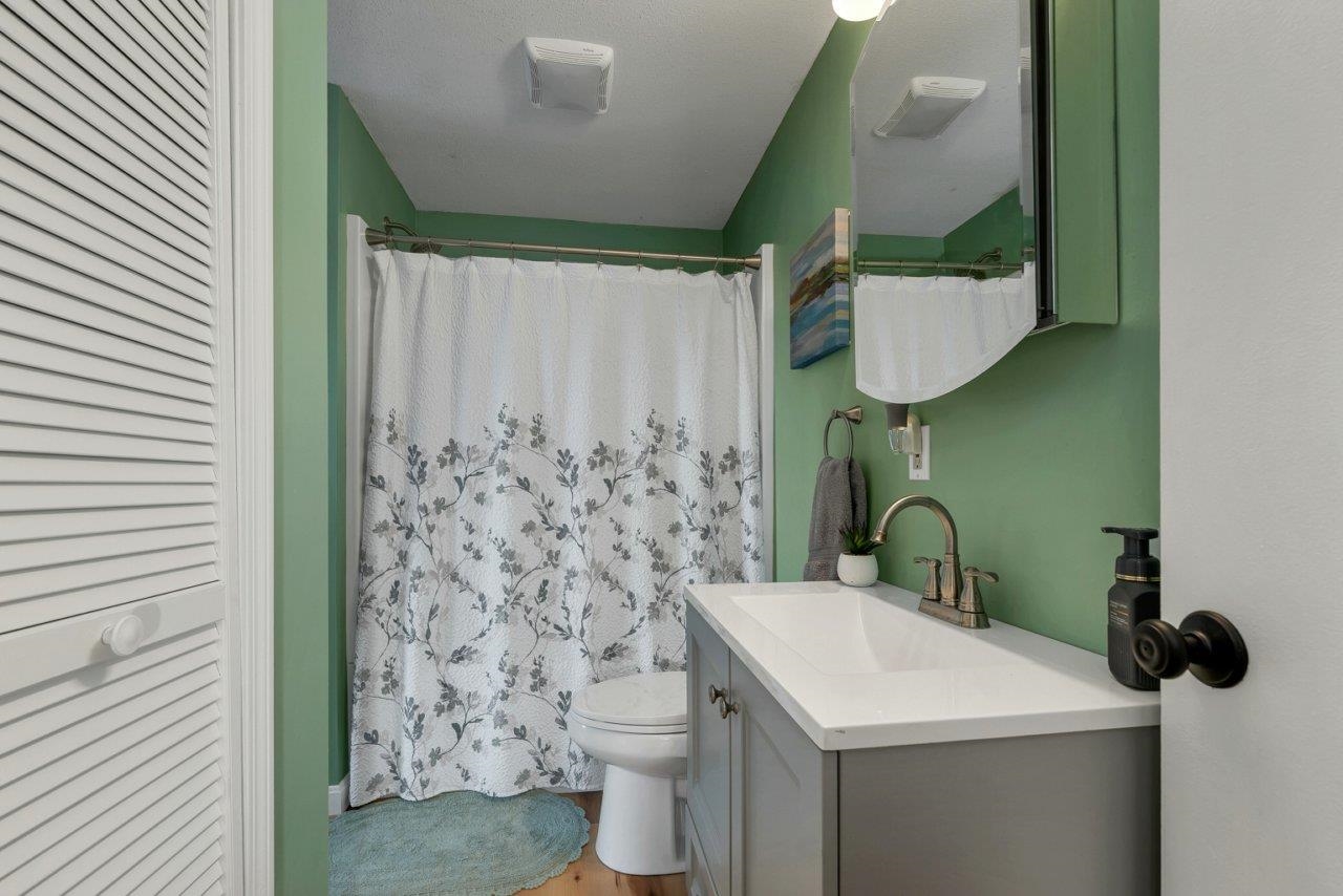 41 Evergreen Dr #5, Laconia, NH 03226