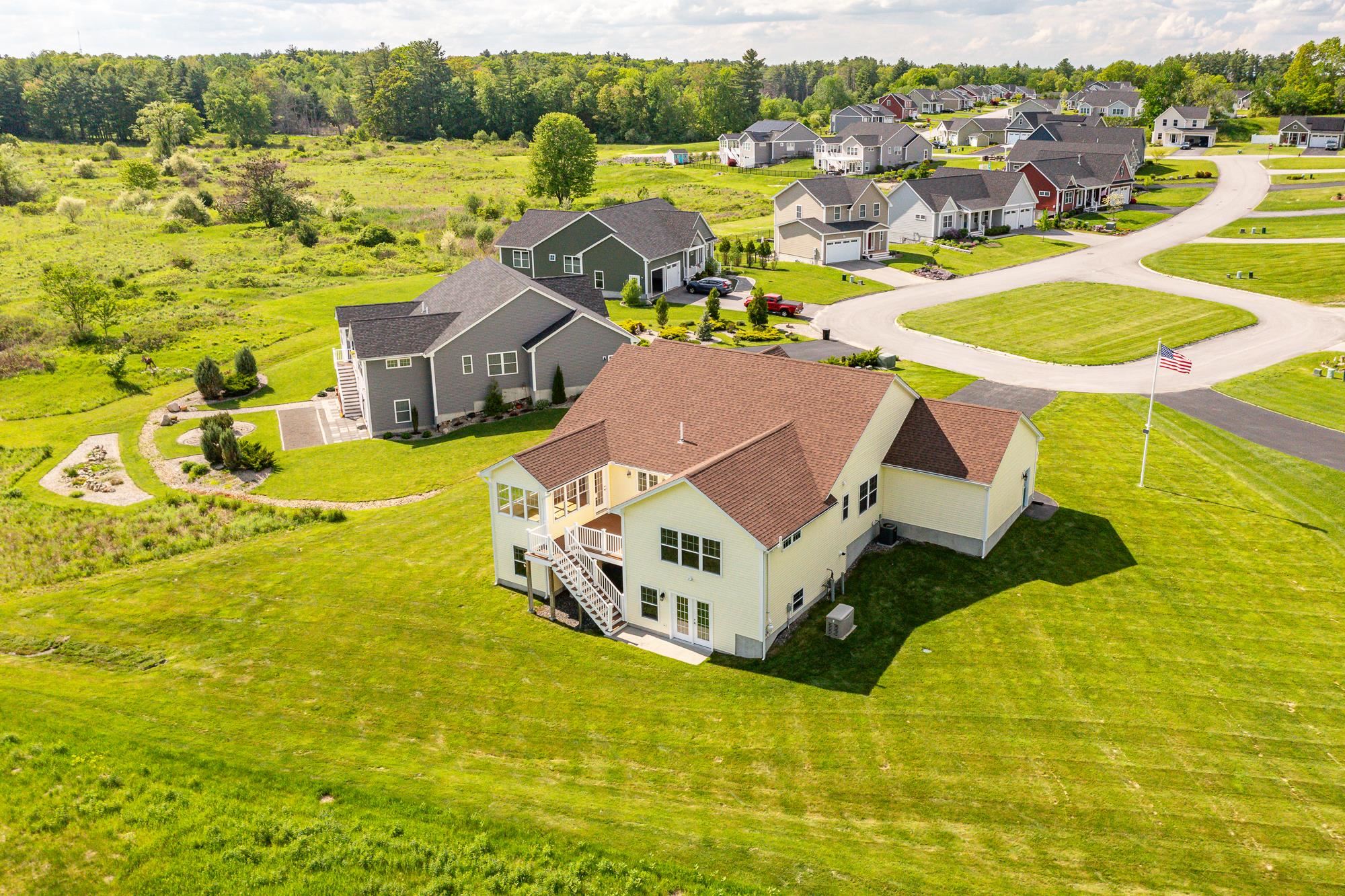 14 Cattail Cir, Somersworth, NH 03878