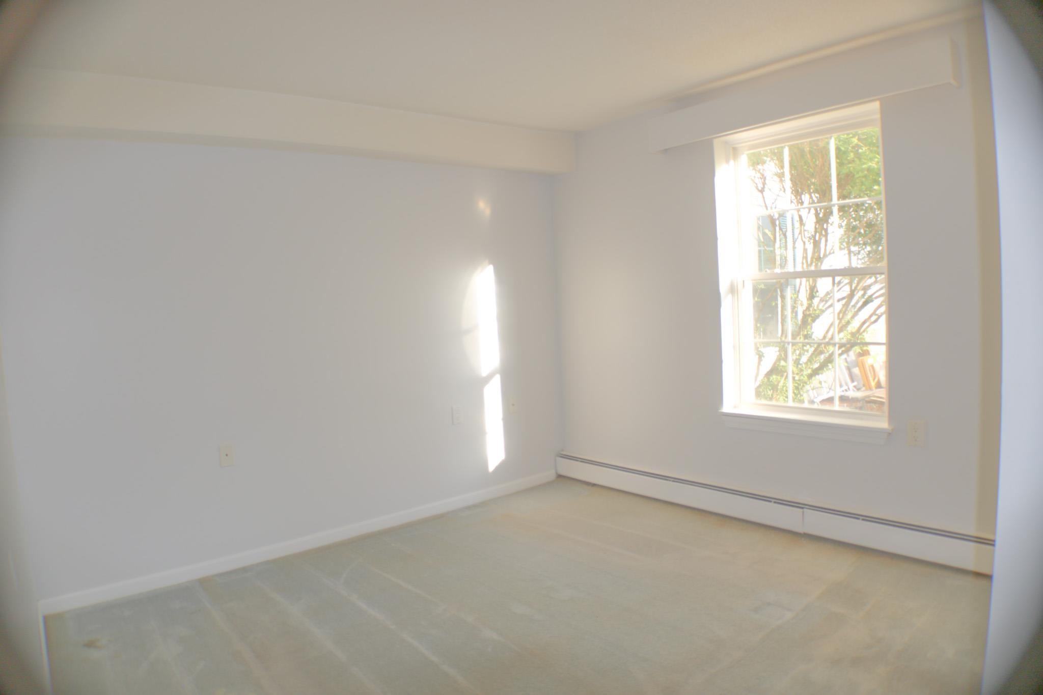 1702 White Cedar Blvd, Portsmouth, NH 03801